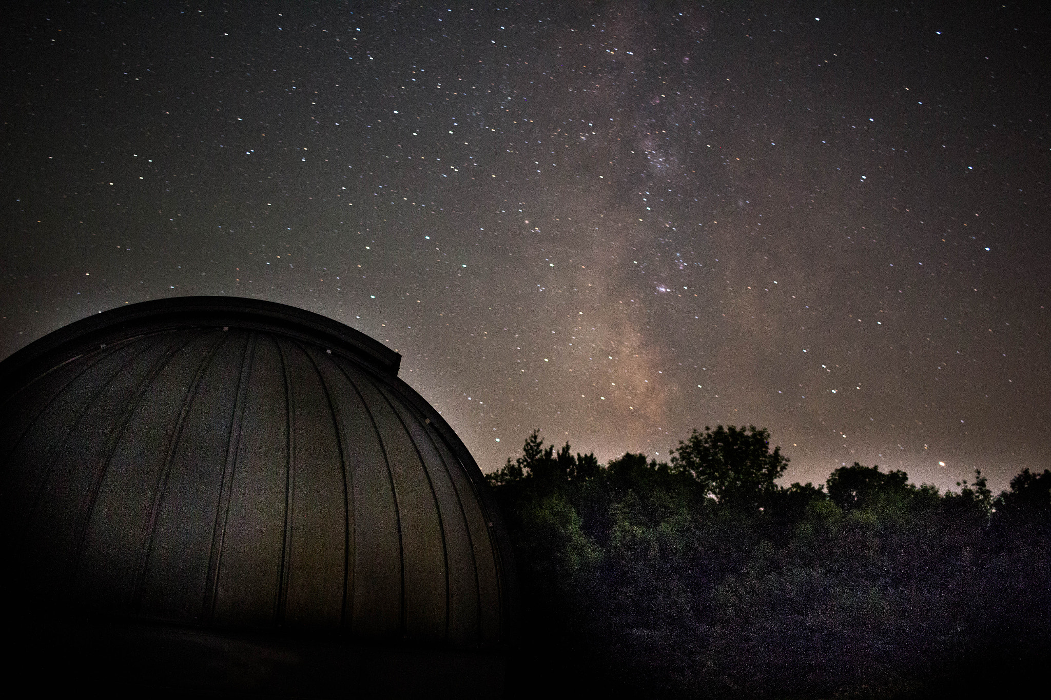 Canon EOS 100D (EOS Rebel SL1 / EOS Kiss X7) sample photo. Milky way over ureles dome photography