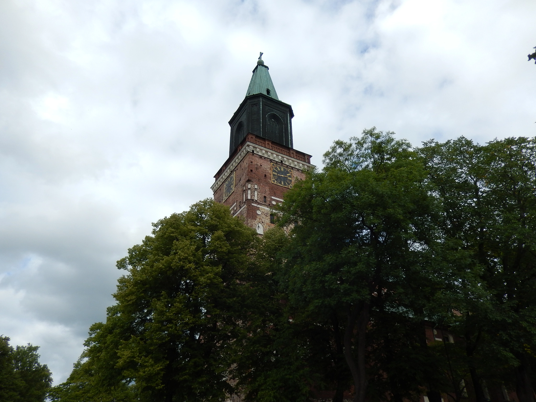 Nikon Coolpix S9500 sample photo. Turku cathedral photography