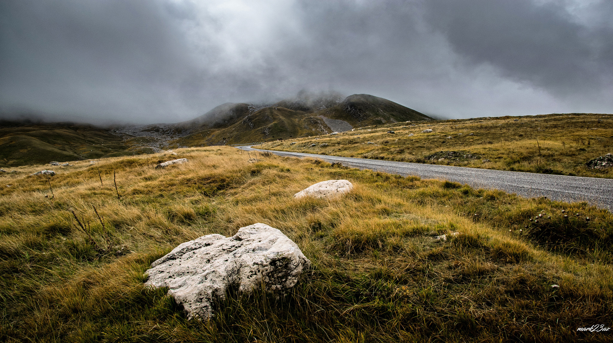 Sigma 17-70mm F2.8-4 DC Macro OS HSM | C sample photo. Salita campo imperatore photography