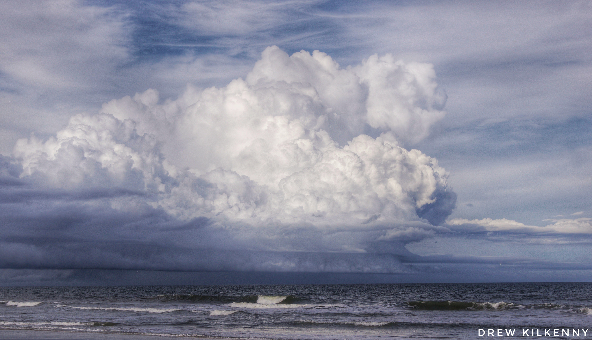 Sony SLT-A33 sample photo. Really nice cloud over the ocean photography