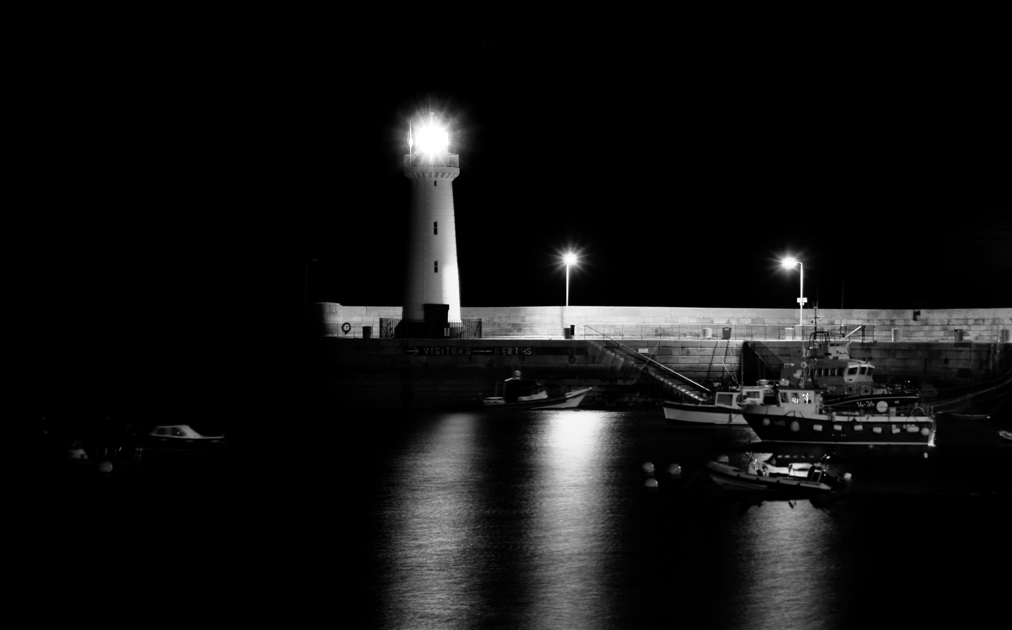 Sony Alpha NEX-5 + Sony E 18-55mm F3.5-5.6 OSS sample photo. Donaghadee lighthouse, northern ireland photography