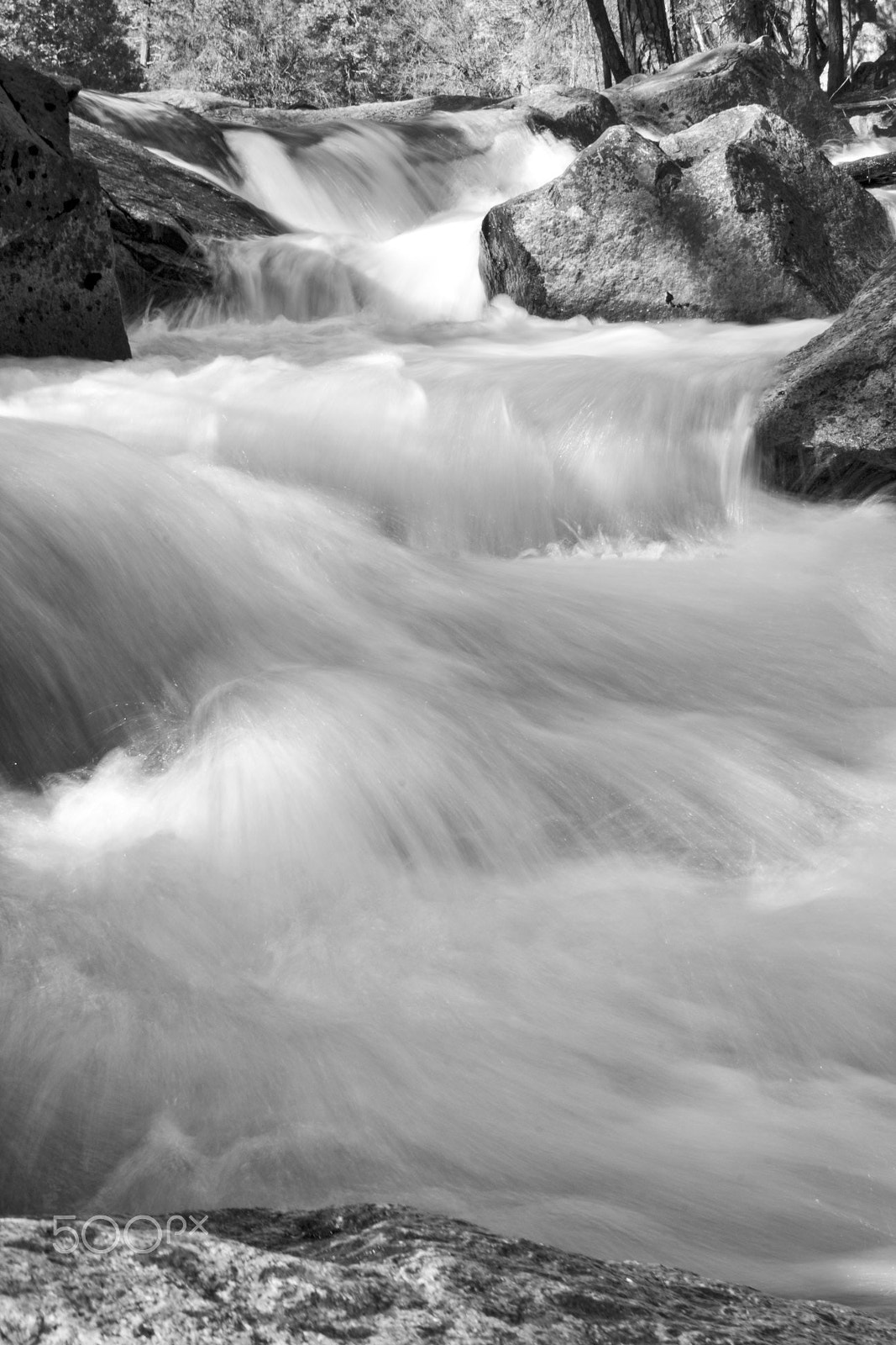 Canon EOS 400D (EOS Digital Rebel XTi / EOS Kiss Digital X) sample photo. Rushing water photography
