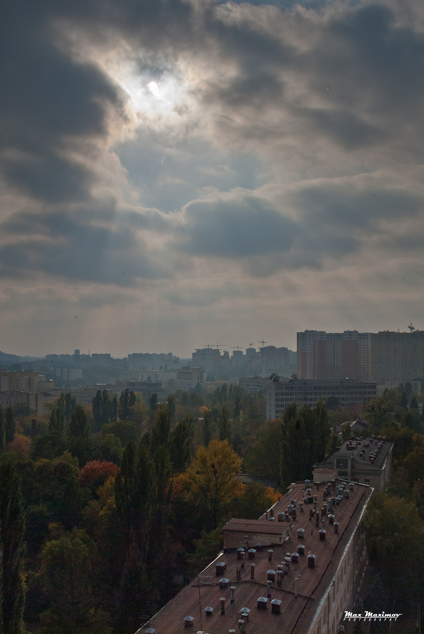 Nikon D200 + AF Zoom-Nikkor 24-120mm f/3.5-5.6D IF sample photo. Autumn sun photography