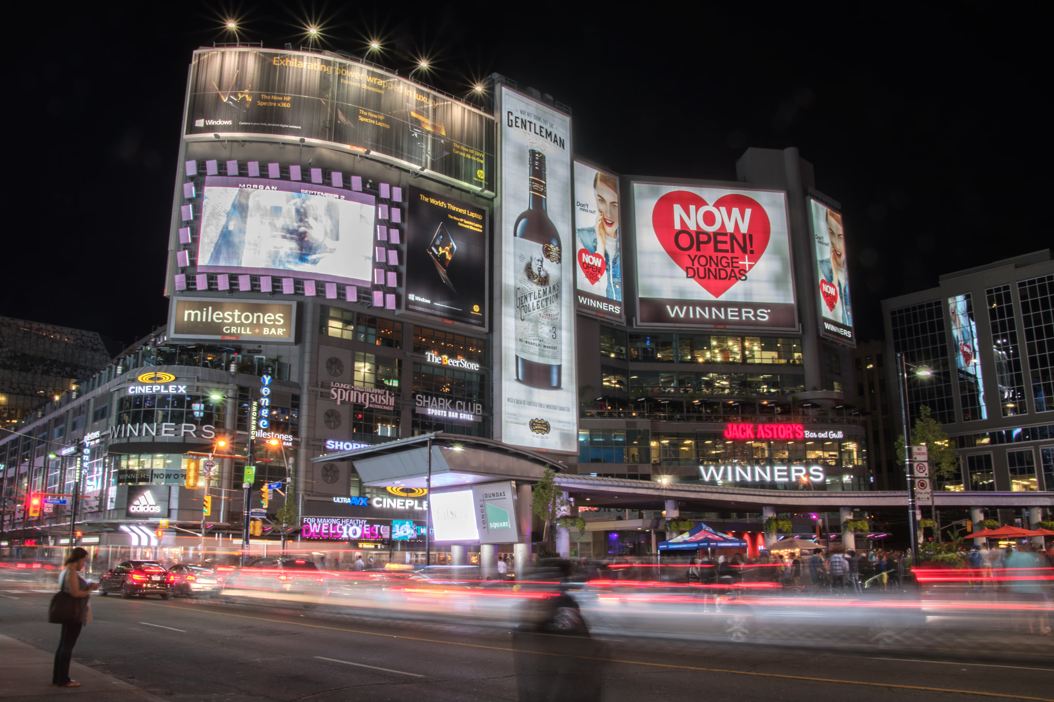 Nikon D500 sample photo. Dundas square photography