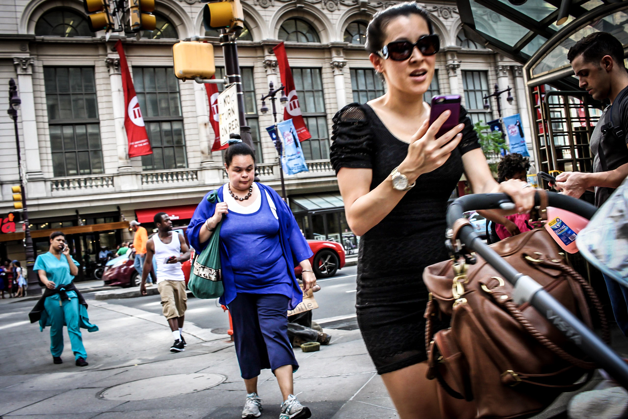 Canon EF-S 24mm F2.8 STM sample photo. Tráfico photography