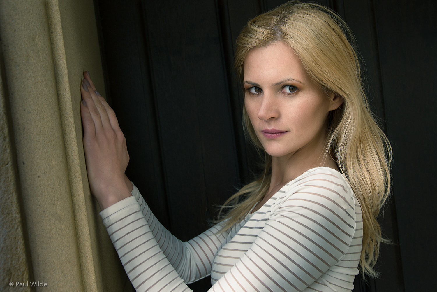 Nikon D600 + Sigma 24-105mm F4 DG OS HSM Art sample photo. Elena at the museum photography
