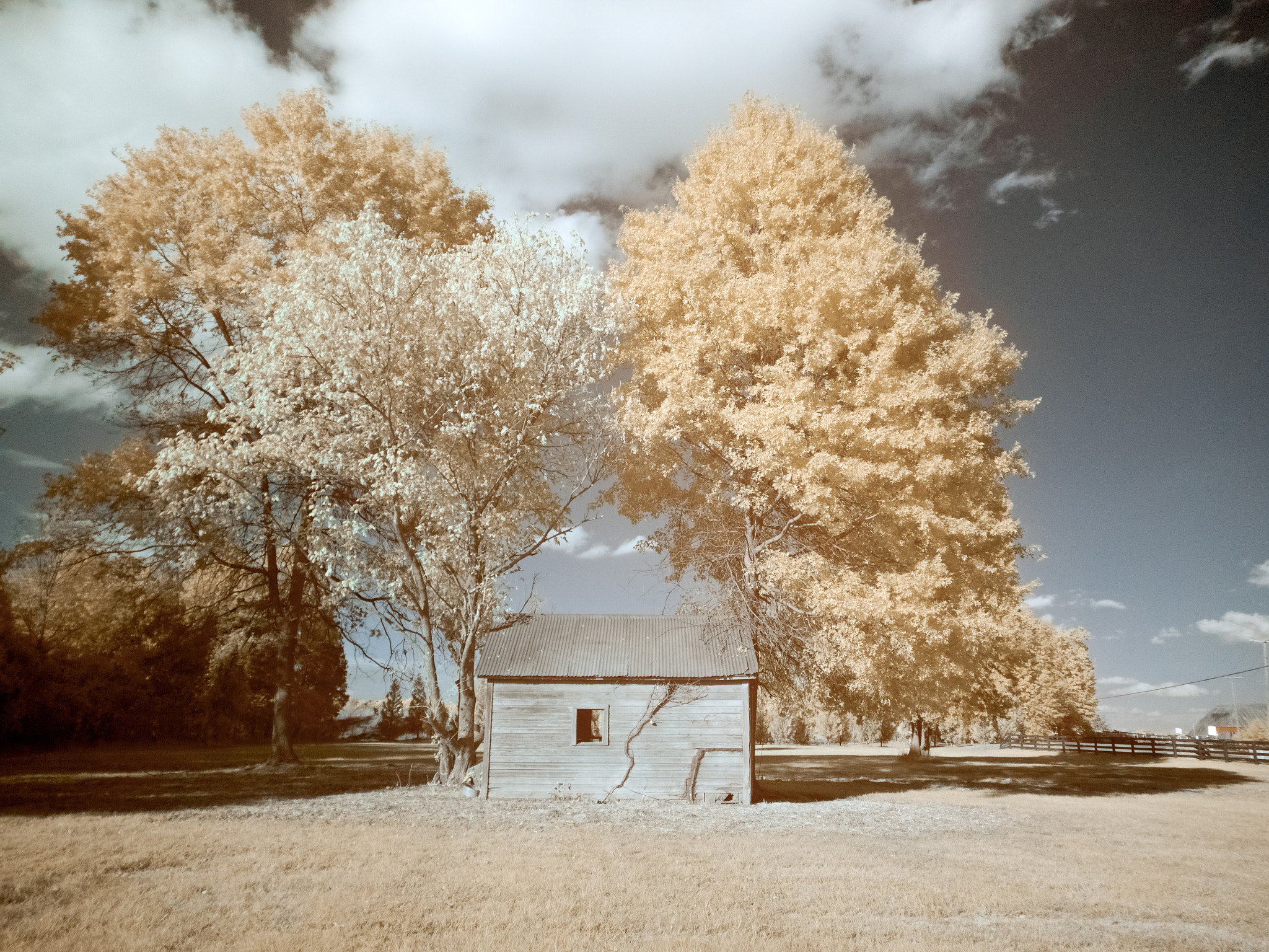 Olympus M.Zuiko Digital ED 14-42mm F3.5-5.6 EZ sample photo. Old house infrared - chantilly, va photography