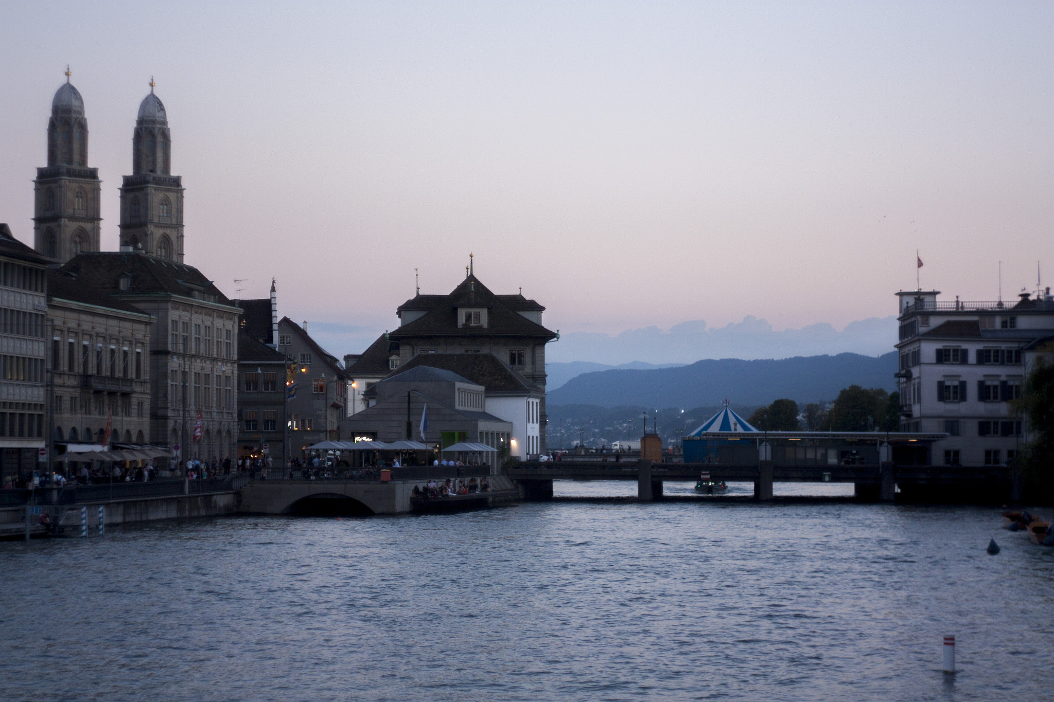 Canon EF 35-80mm f/4-5.6 sample photo. Zürich photography