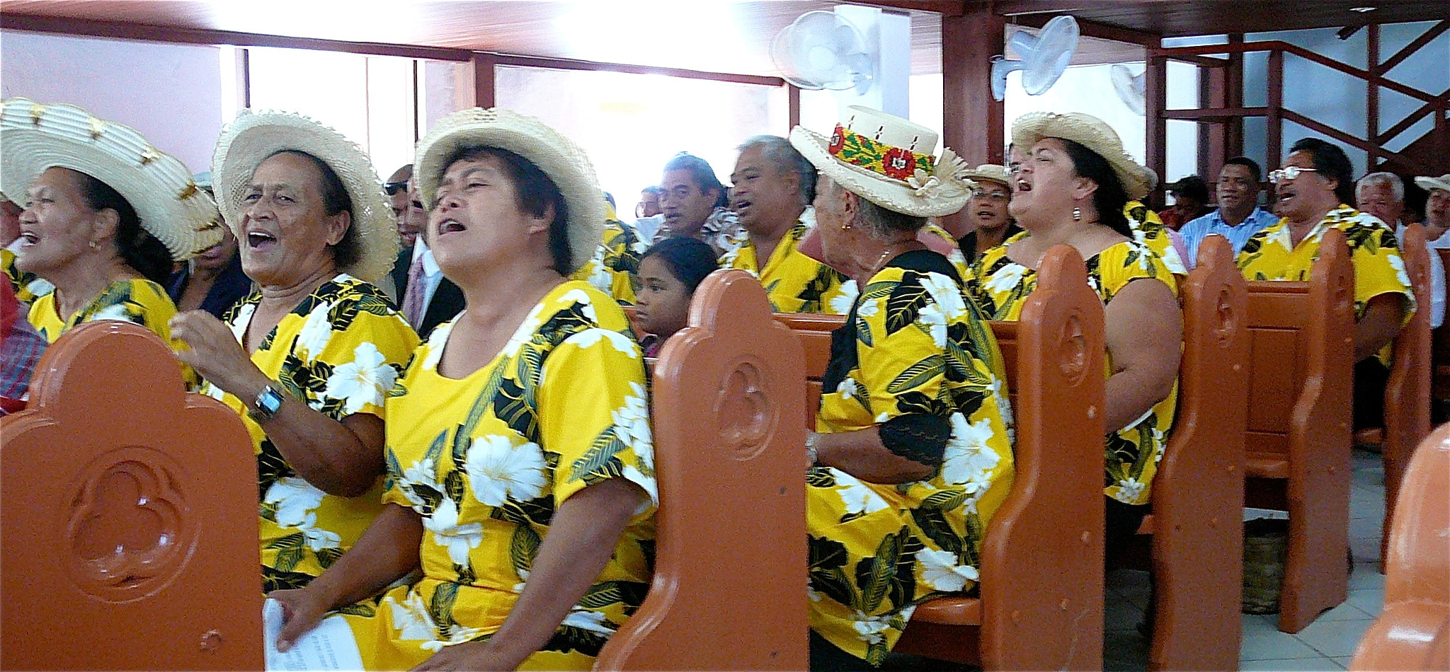 Panasonic DMC-TZ1 sample photo. Cook islands church choir on christmas day photography