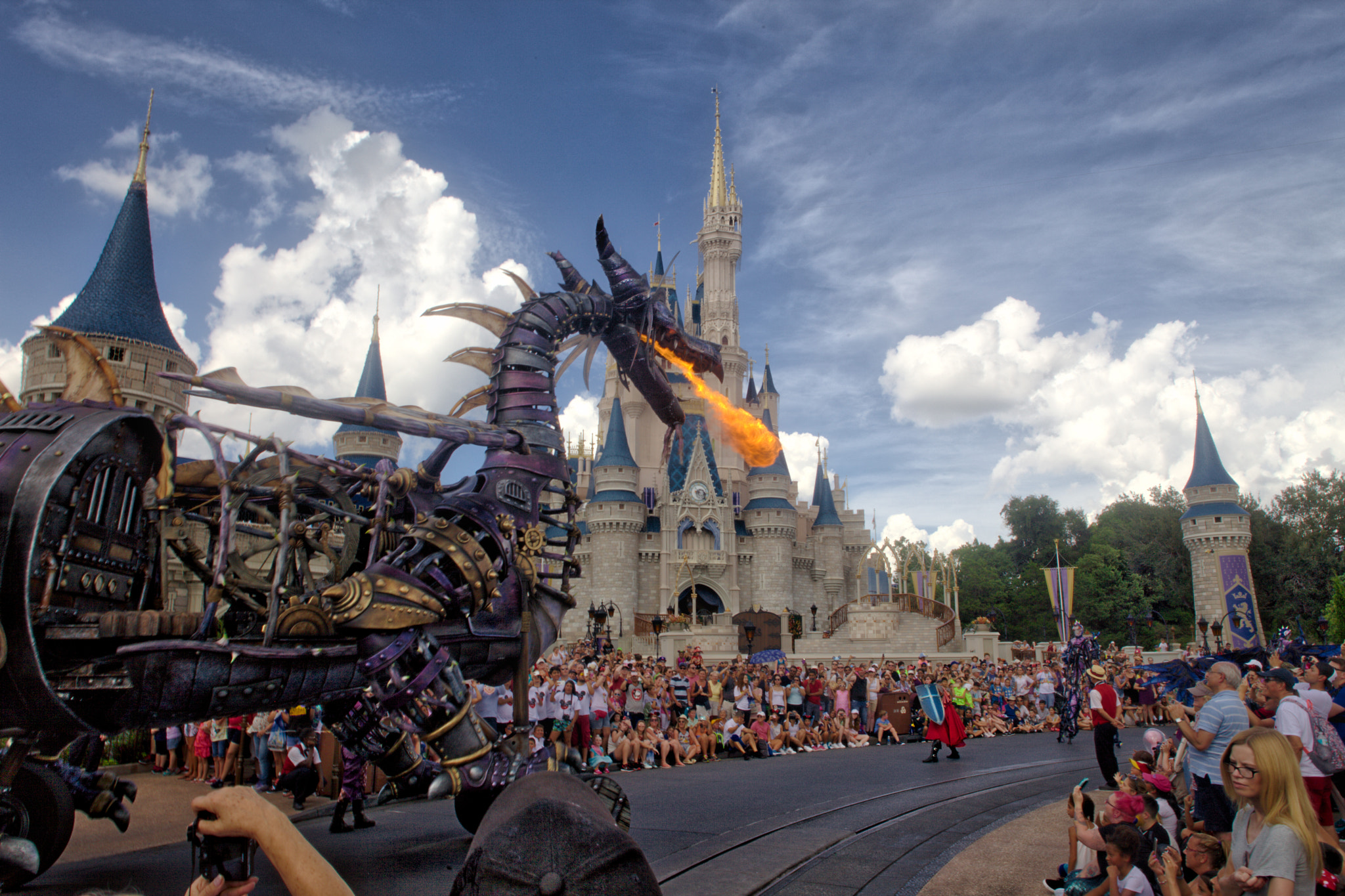 Canon EOS 5D Mark II + Canon TS-E 24mm f/3.5L sample photo. Festival of fantasy parade at disney's magic kingdom photography