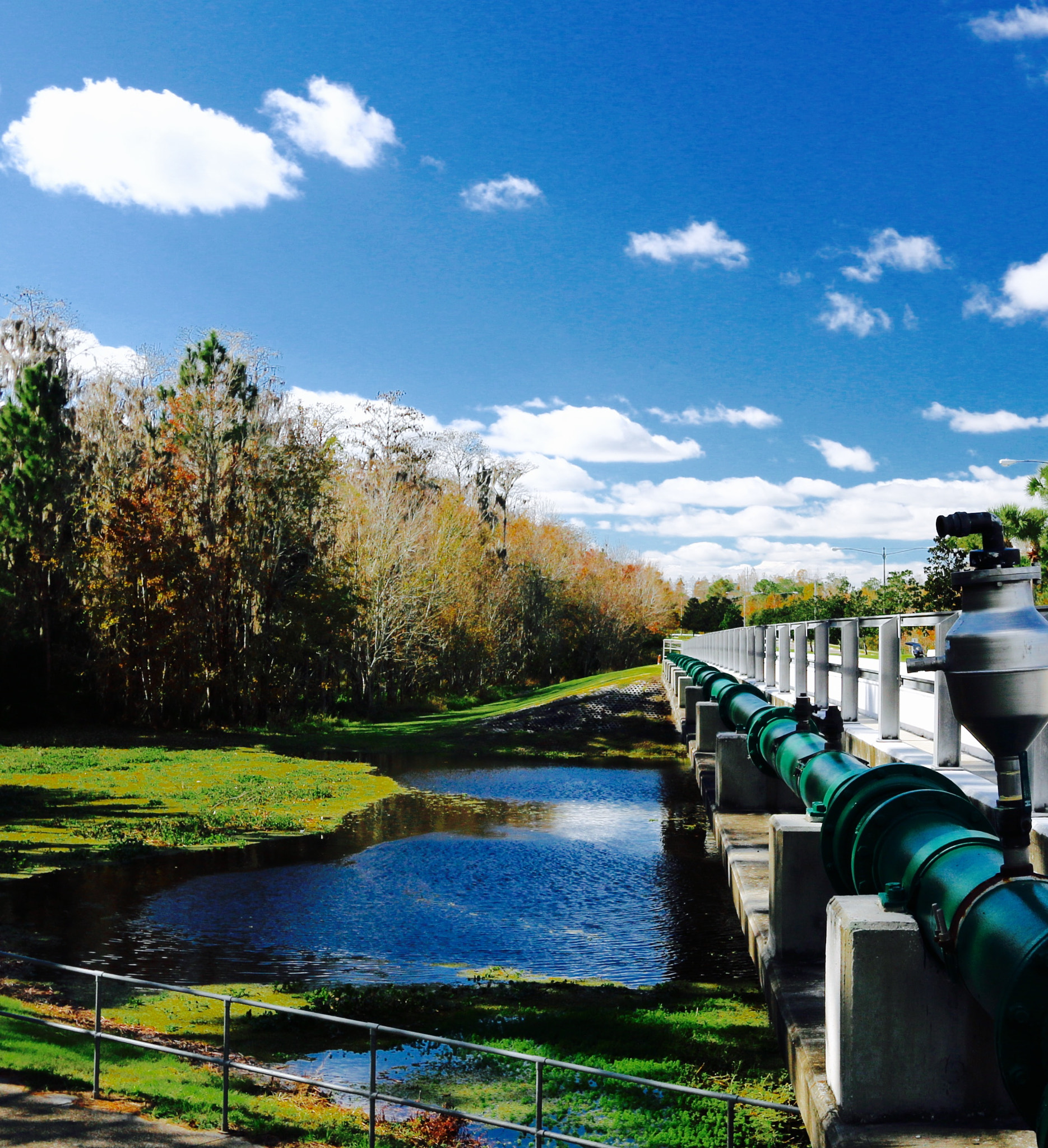 Canon EF-S 10-22mm F3.5-4.5 USM sample photo. Pipe and bridge photography