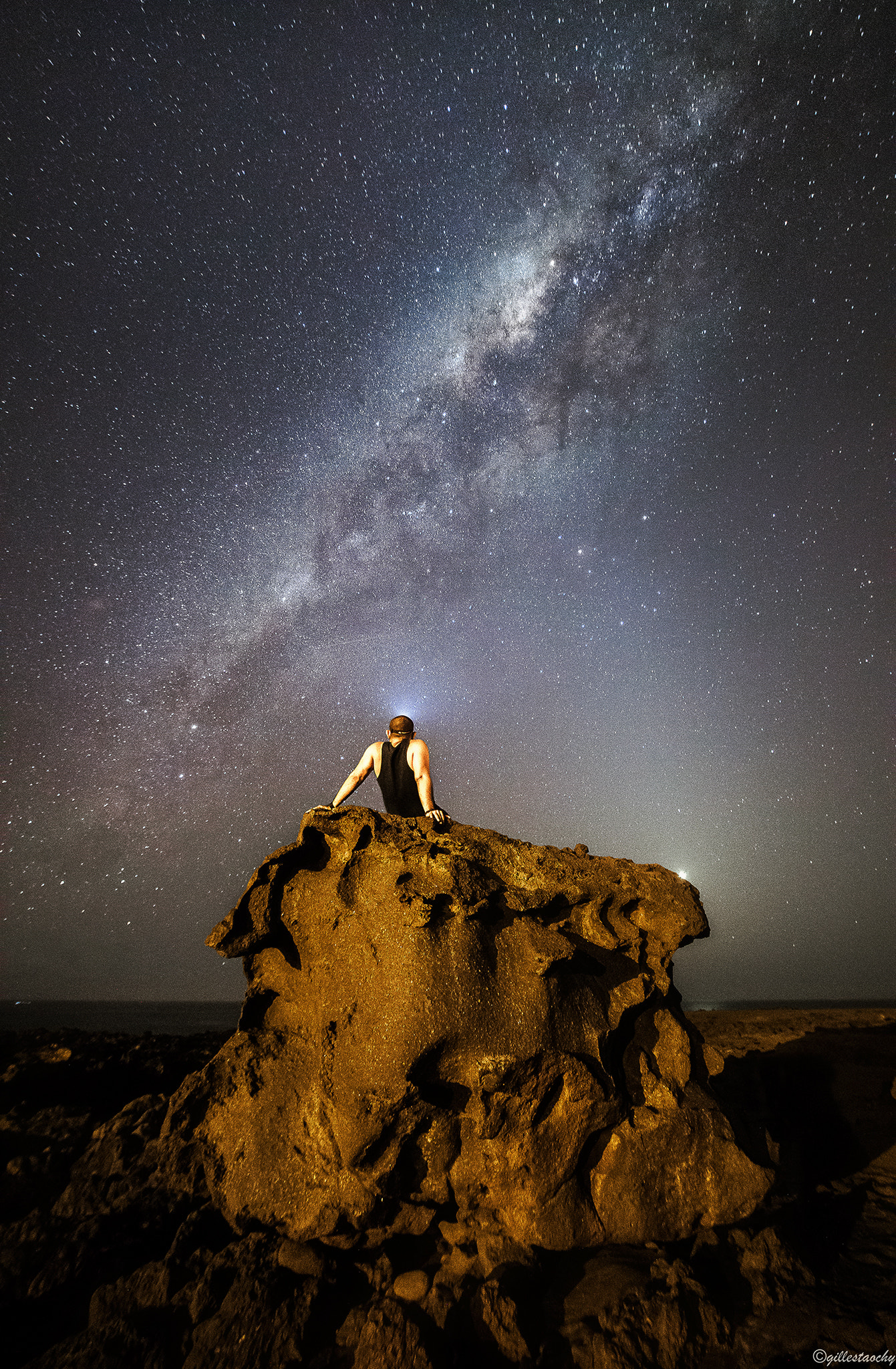 Samyang 14mm F2.8 ED AS IF UMC sample photo. Sitting on a gold nugget contemplating the milky way photography