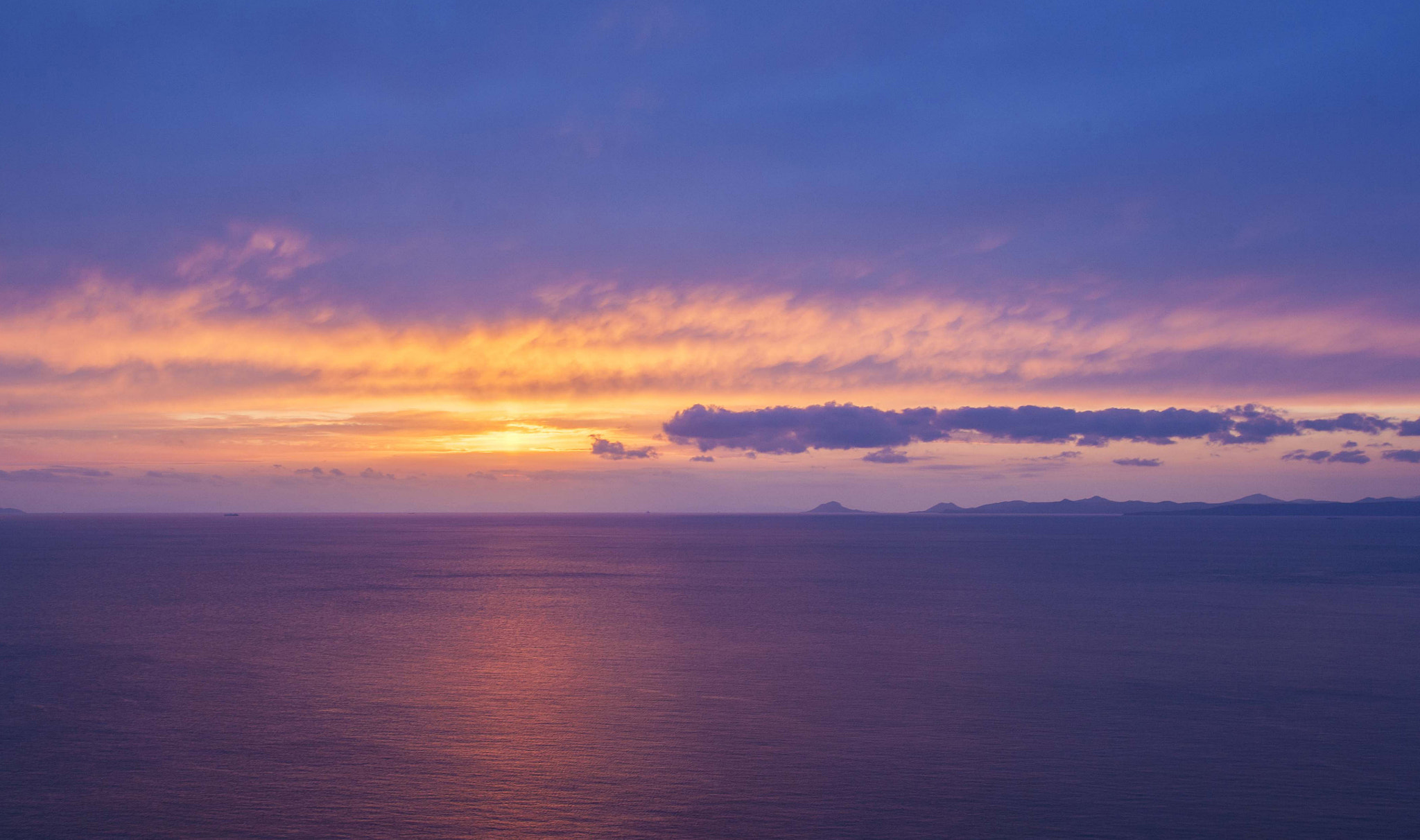 Canon EF 20-35mm f/2.8L sample photo. Sunsetting colours photography