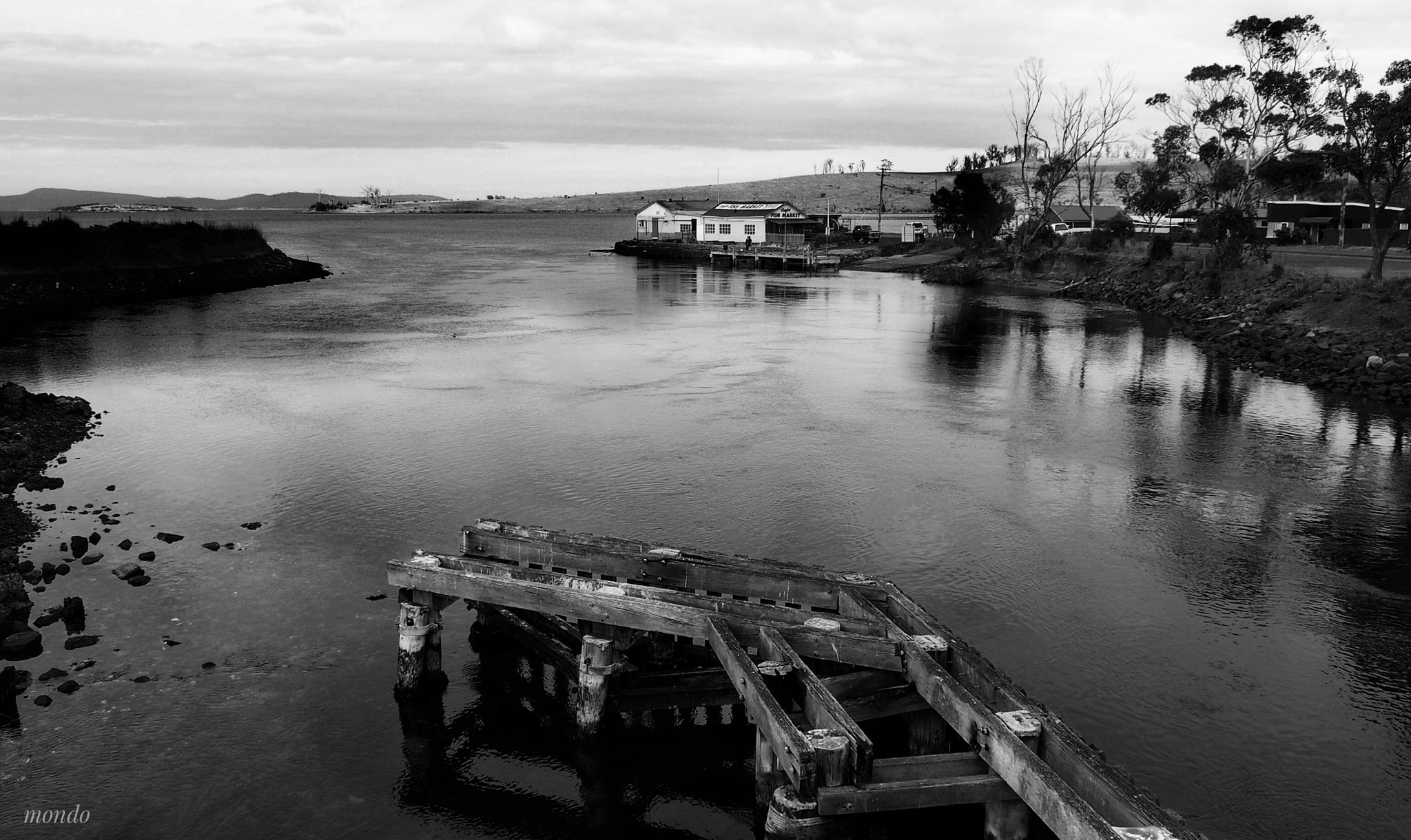 Olympus OM-D E-M5 sample photo. The habour photography