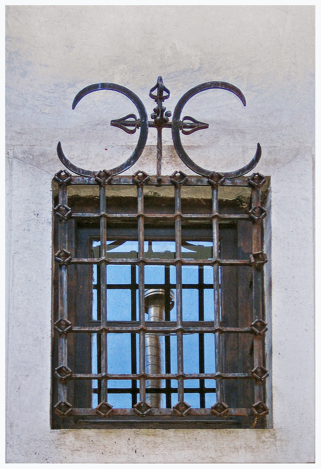 Canon DIGITAL IXUS 40 sample photo. Cuenca - serie windows photography
