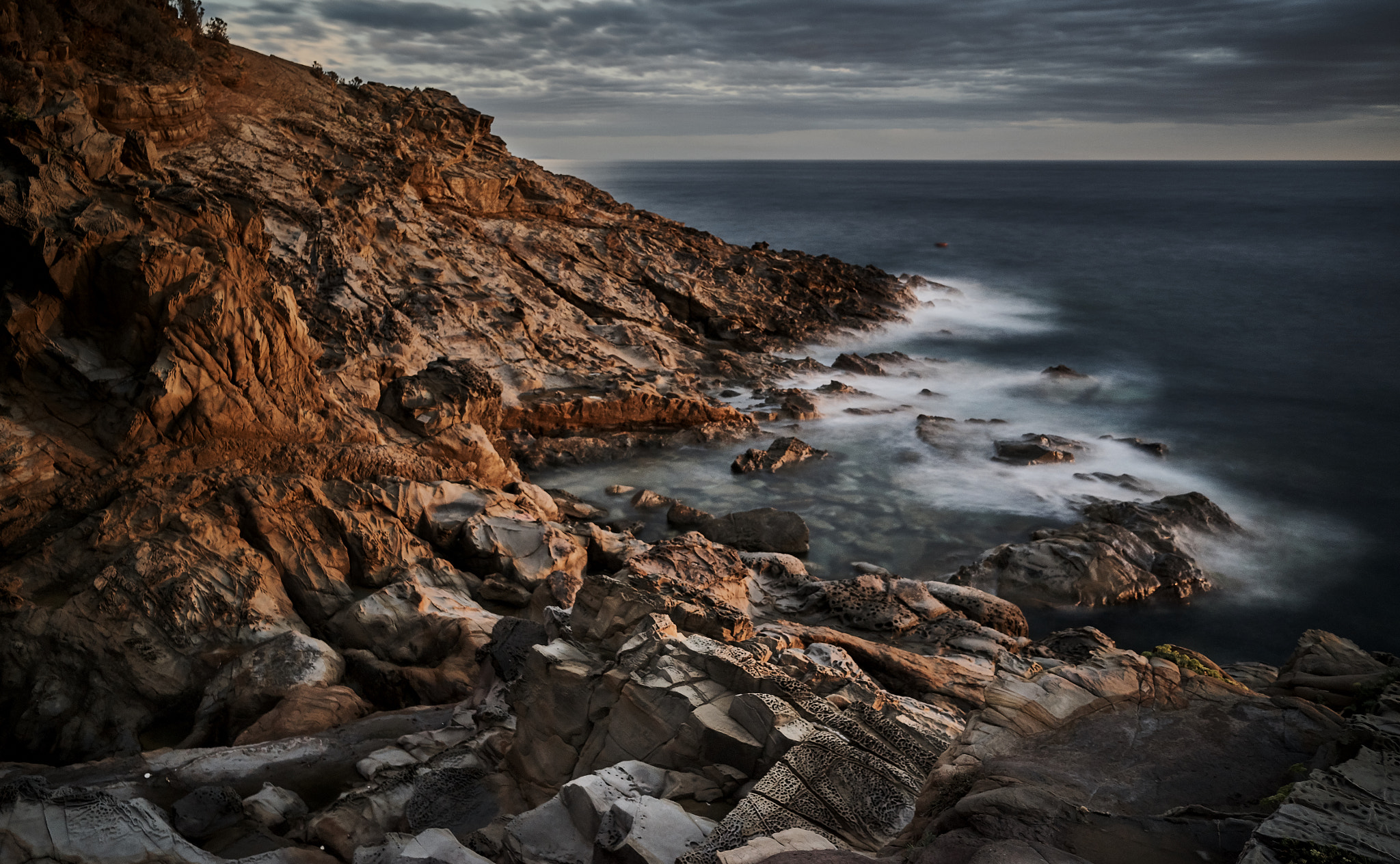 Sony a7R + Sony FE 28mm F2 sample photo. Calafuria al tramonto photography