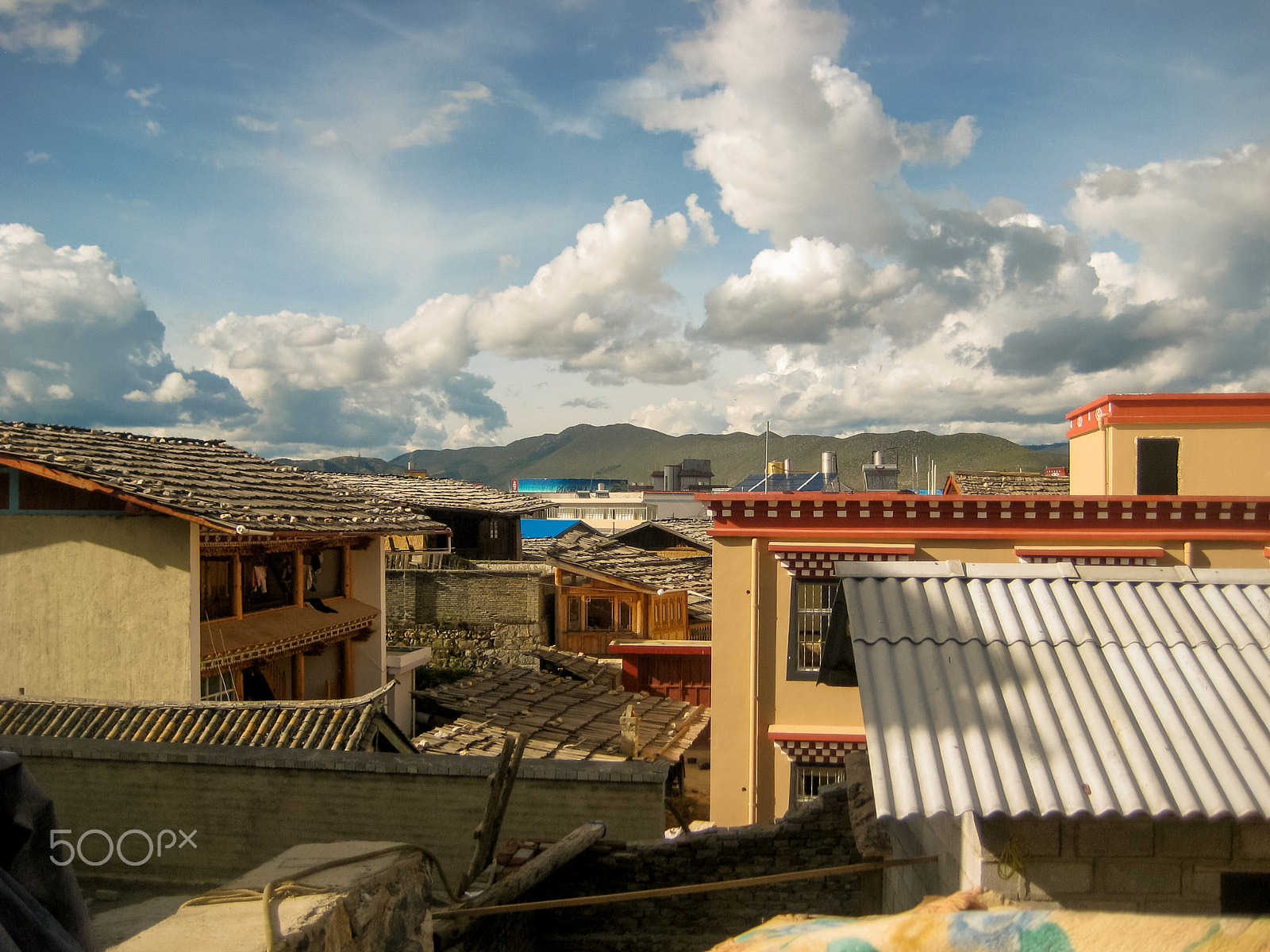 Canon POWERSHOT SD1000 sample photo. The rooftops of shangra-la photography