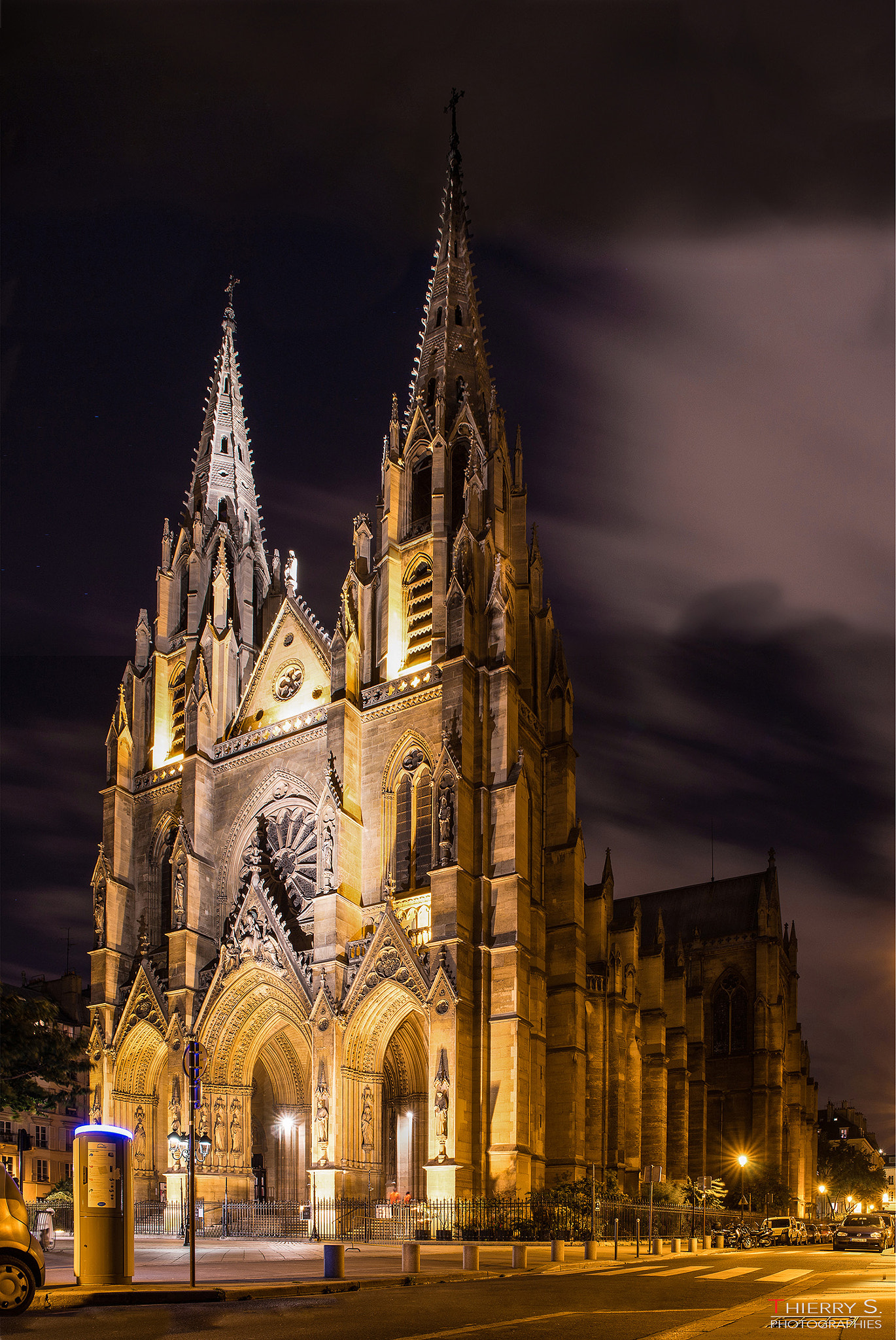 Sony a99 II + 24-70mm F2.8 sample photo. Chapelle de jésus-enfant photography