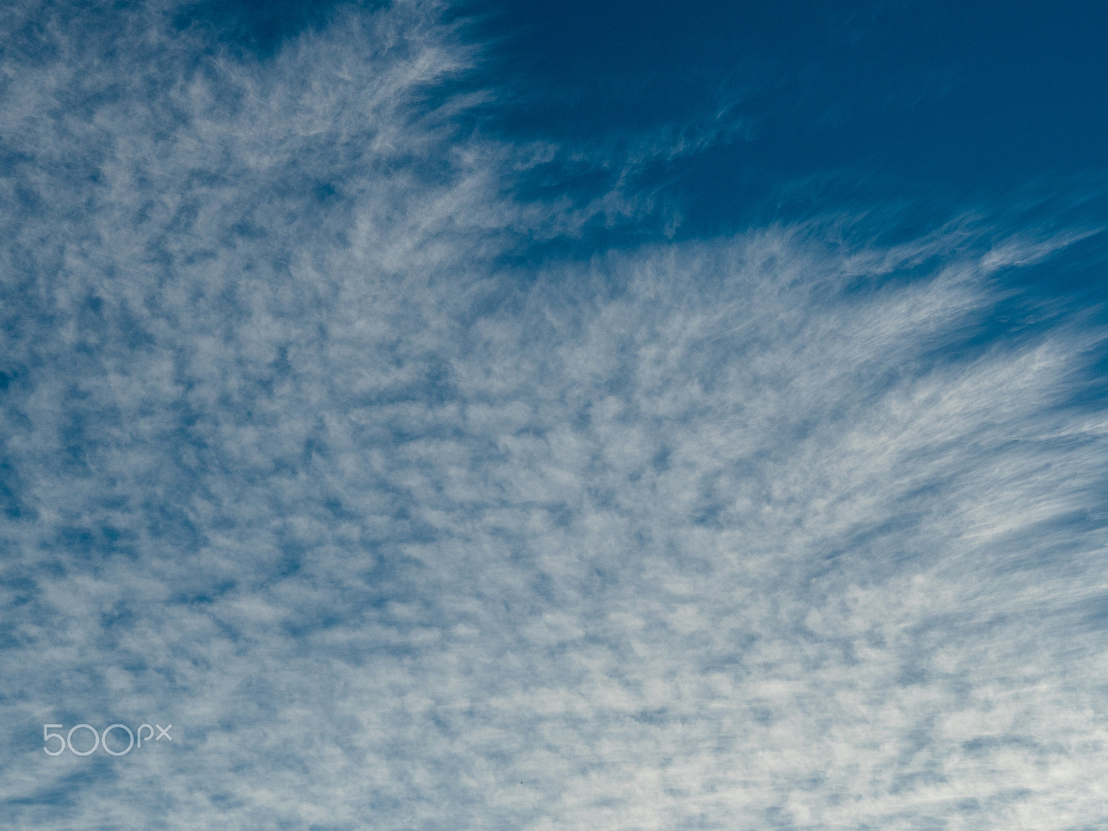 Olympus OM-D E-M5 II sample photo. Cloud and sky photography