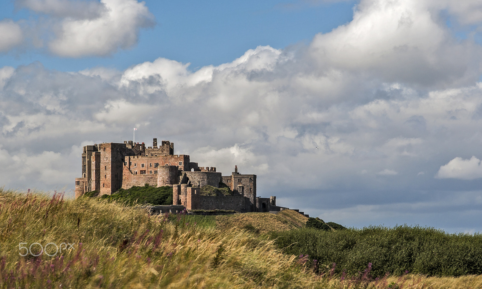 Nikon AF Nikkor 24-85mm F2.8-4D IF sample photo. Bamburgh castle photography