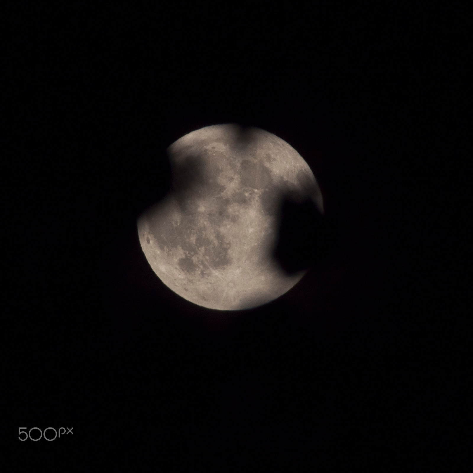 Olympus OM-D E-M5 sample photo. Luna llena en ourense photography