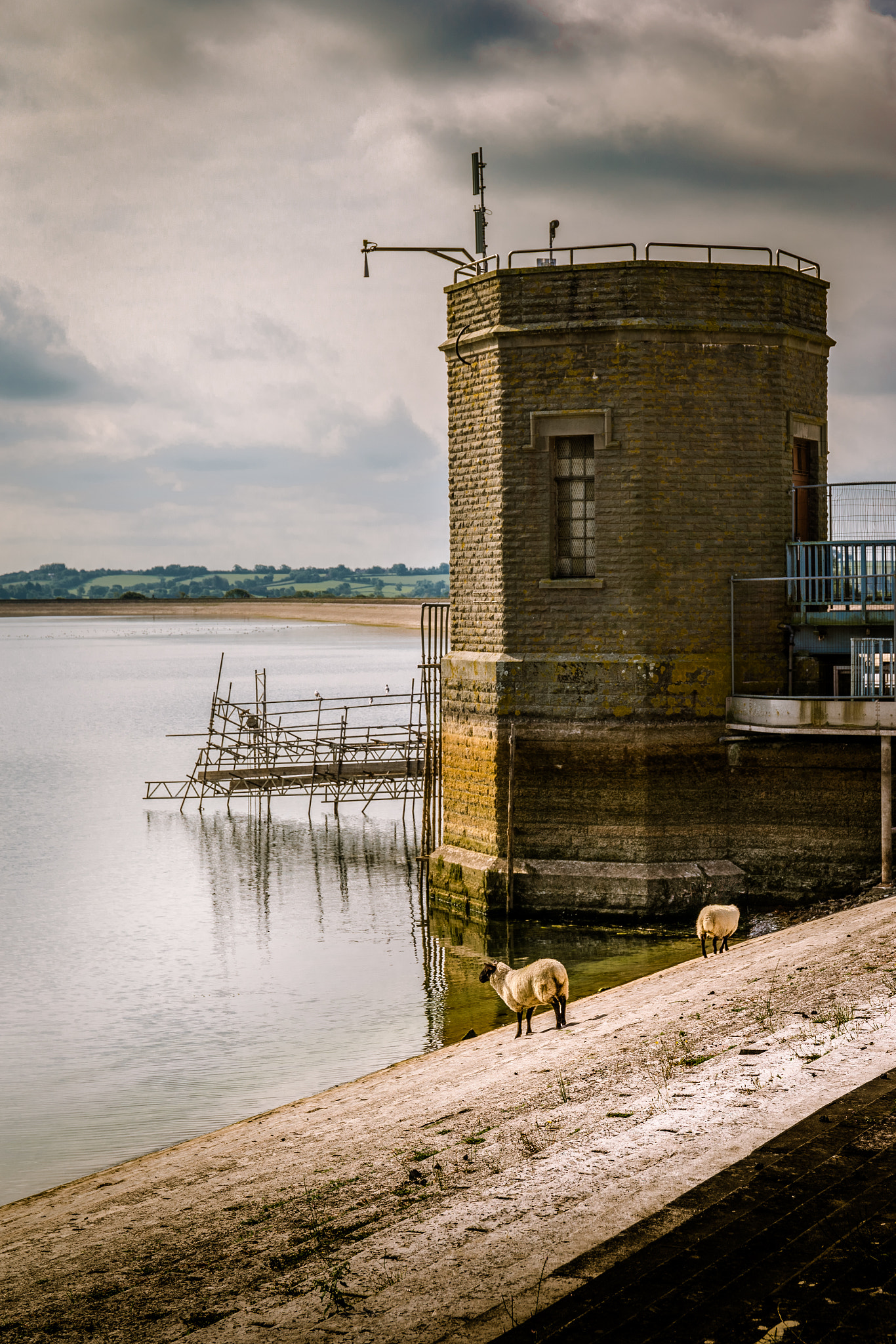 Canon EF 24-70mm F4L IS USM sample photo. The reservoir photography
