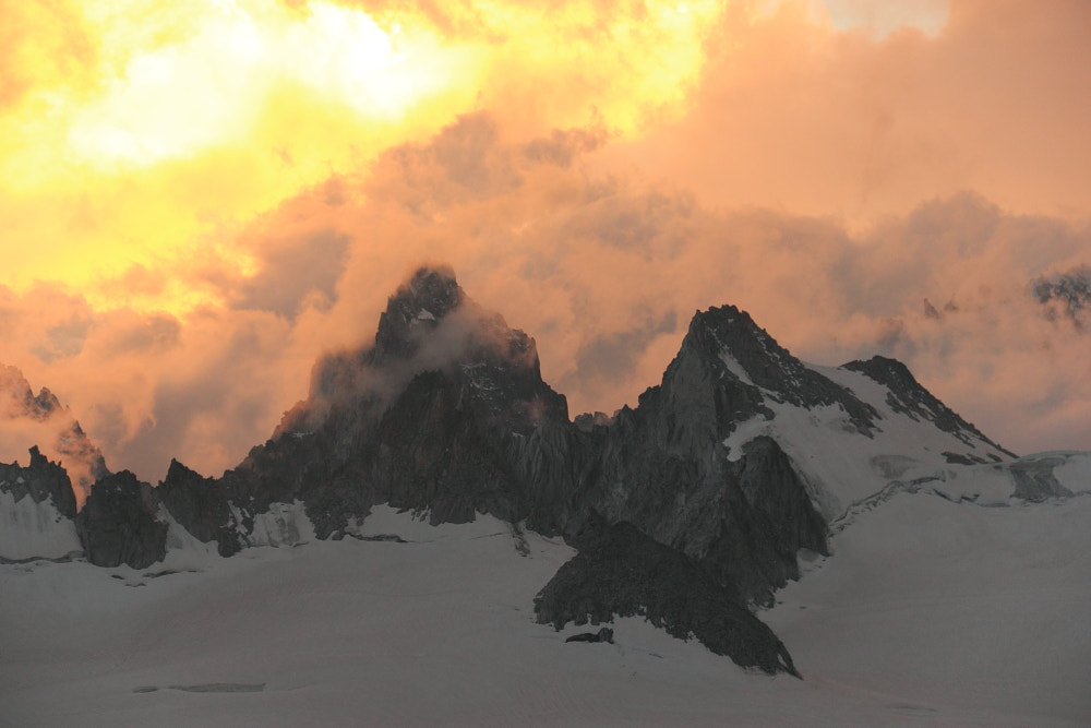 Canon EF-S 18-135mm F3.5-5.6 IS sample photo. Mont blanc 16 photography