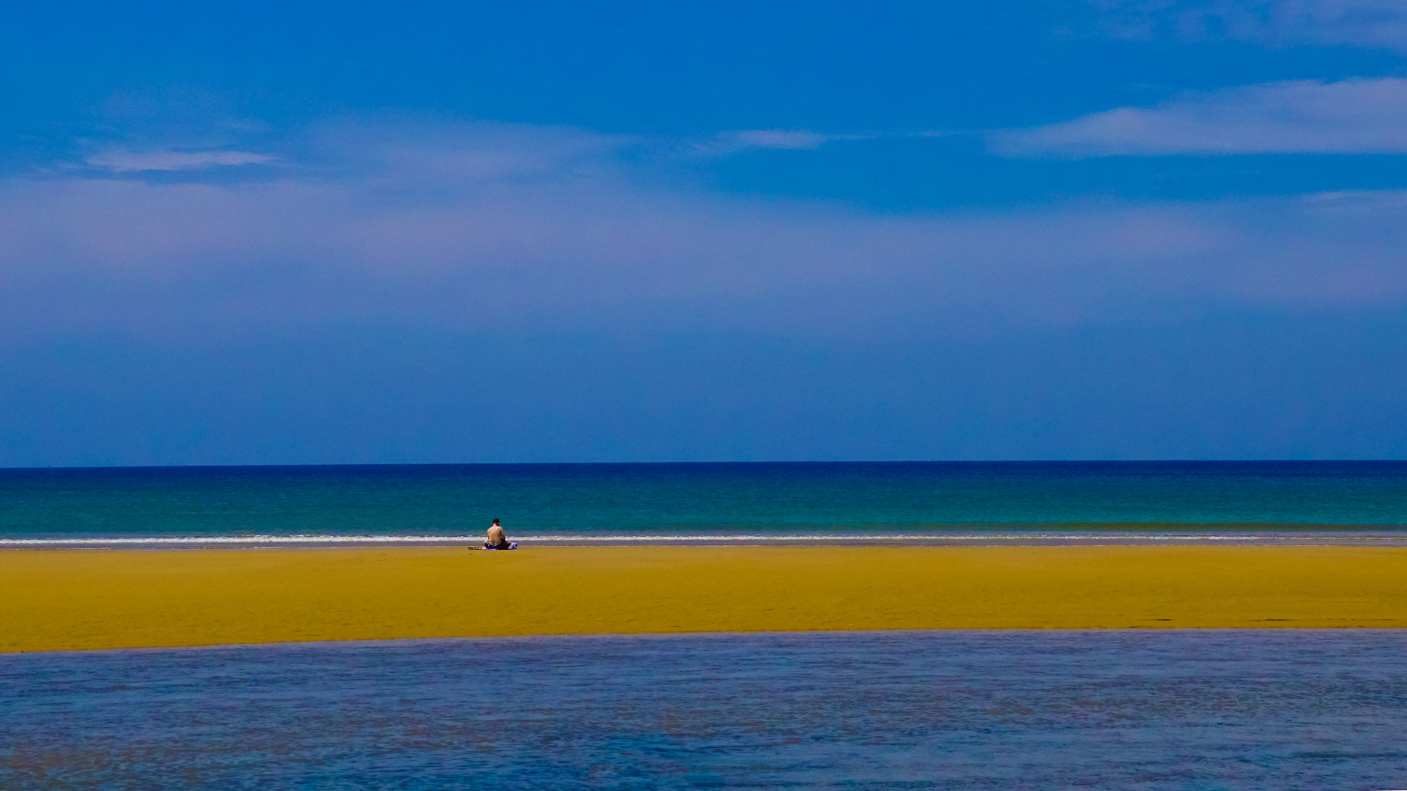 Sony DT 16-105mm F3.5-5.6 sample photo. Alone, but not lonely. photography