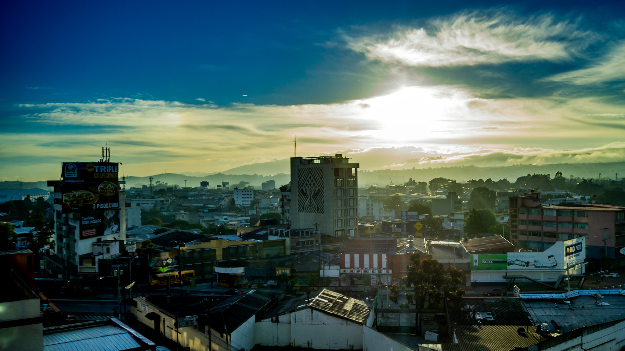 Sony SLT-A35 sample photo. Ciudad de guatemala photography