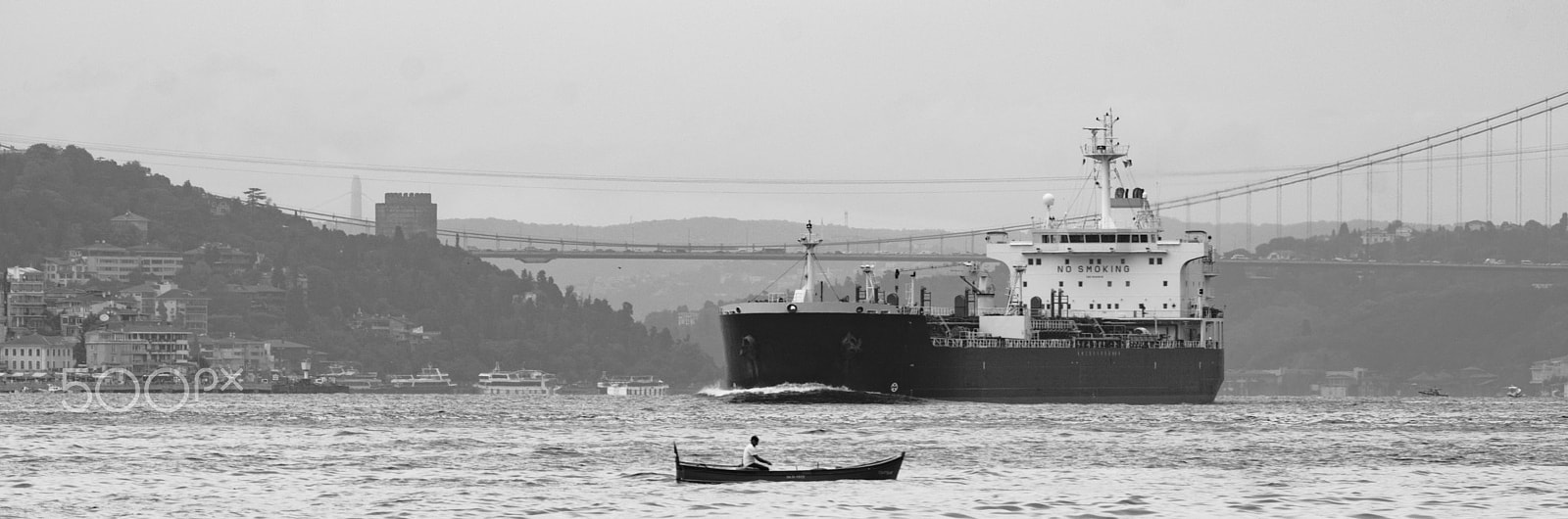 Fujifilm X-Pro2 + Fujifilm XF 55-200mm F3.5-4.8 R LM OIS sample photo. Versus photography