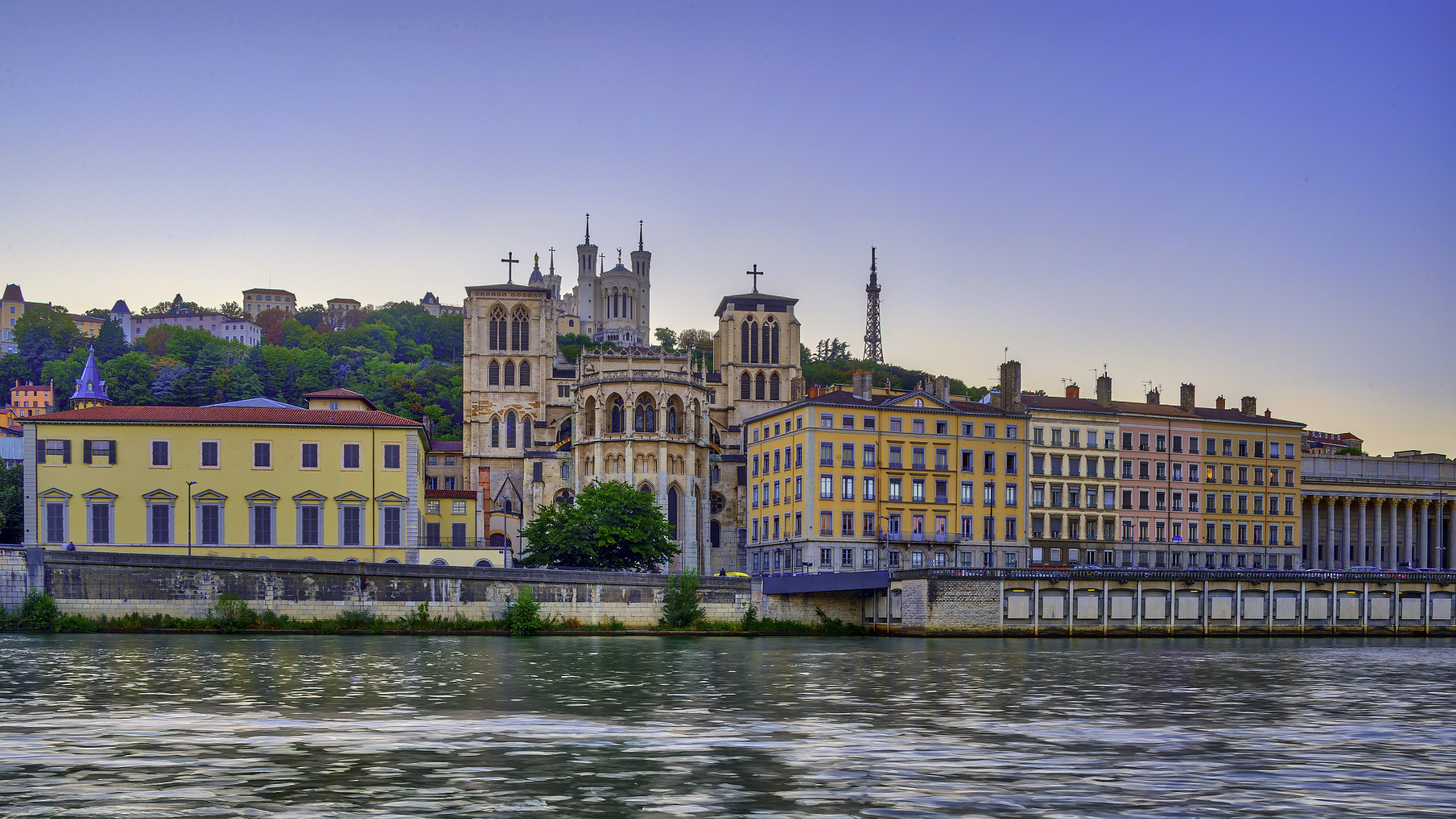 Nikon D4S sample photo. Lyon evening photography
