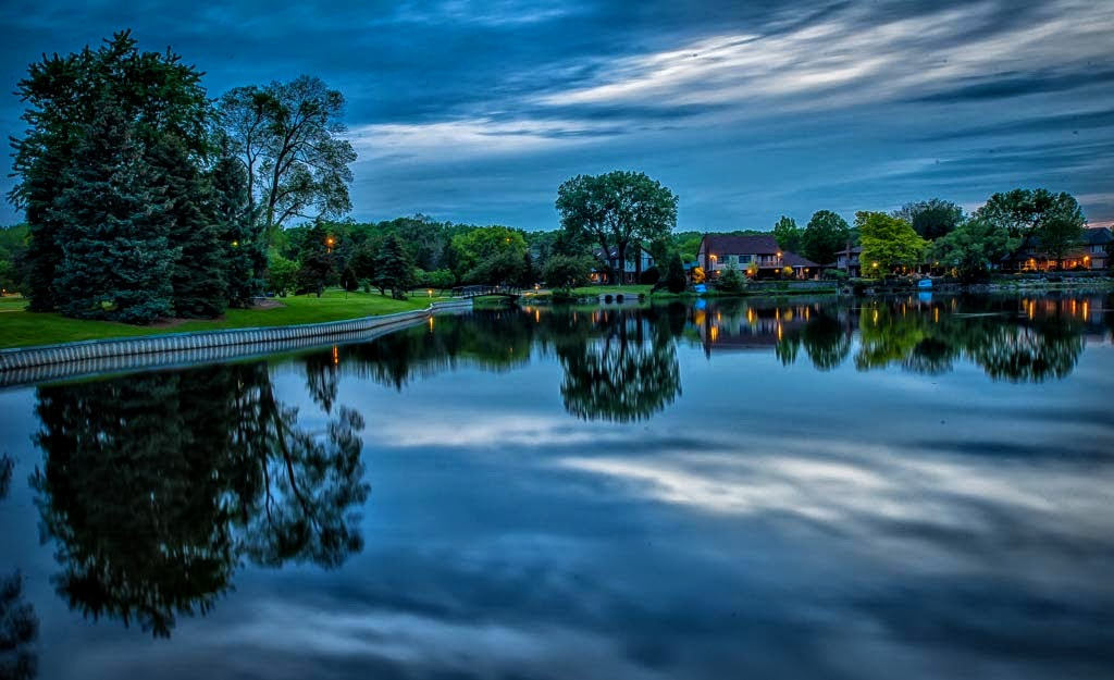 Nikon AF-S Nikkor 17-35mm F2.8D ED-IF sample photo. Blue hour. photography