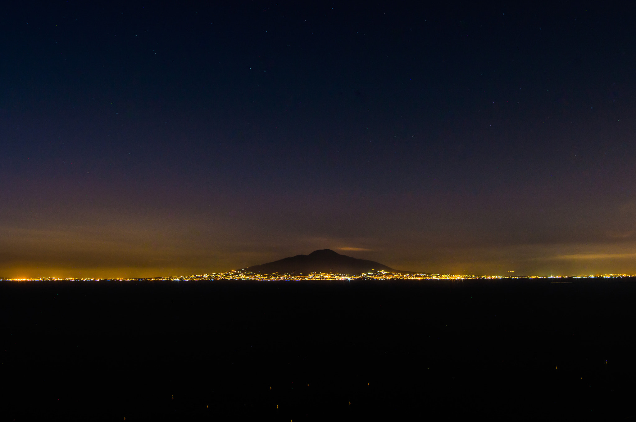 Samyang 14mm F2.8 ED AS IF UMC sample photo. Naples and mount vesuvius photography