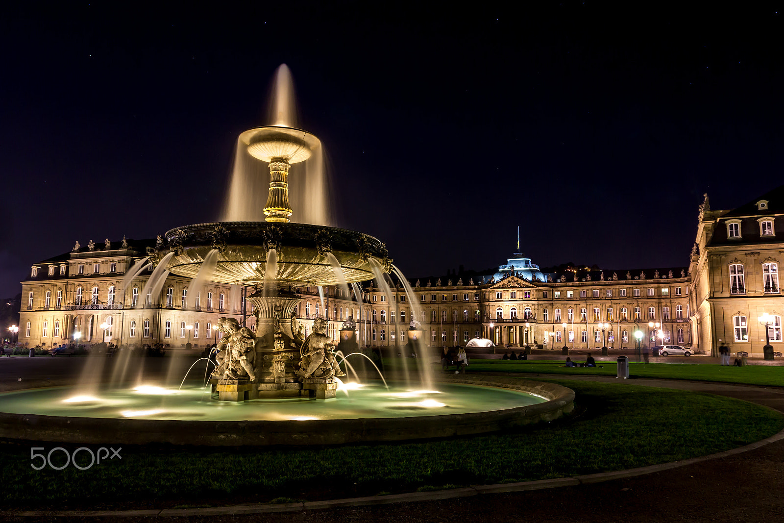 Sigma 17-70mm F2.8-4 DC Macro OS HSM sample photo. Stuttgarter schlossplatz photography