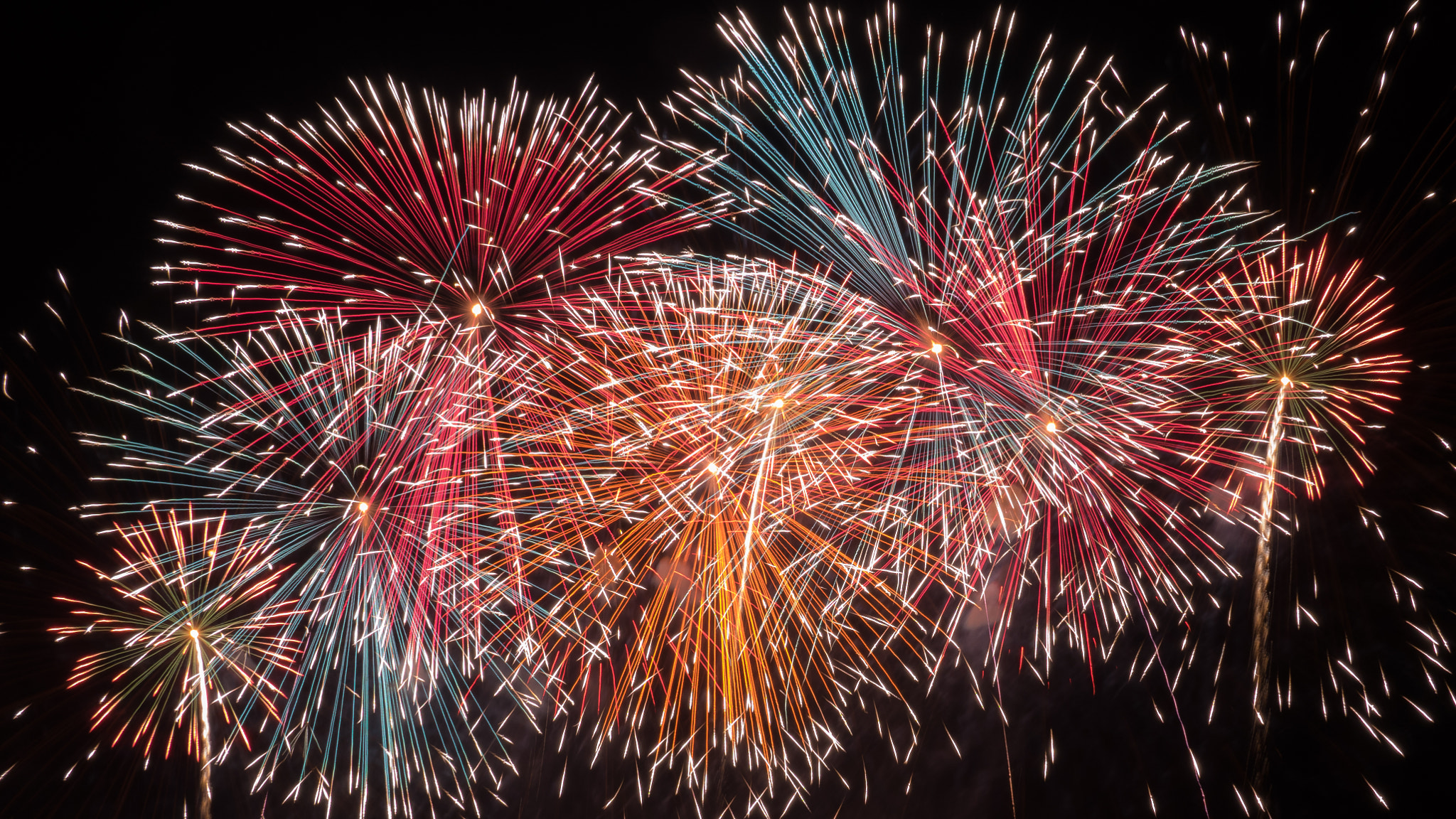 OLYMPUS 18mm-180mm Lens sample photo. Fireworks photography