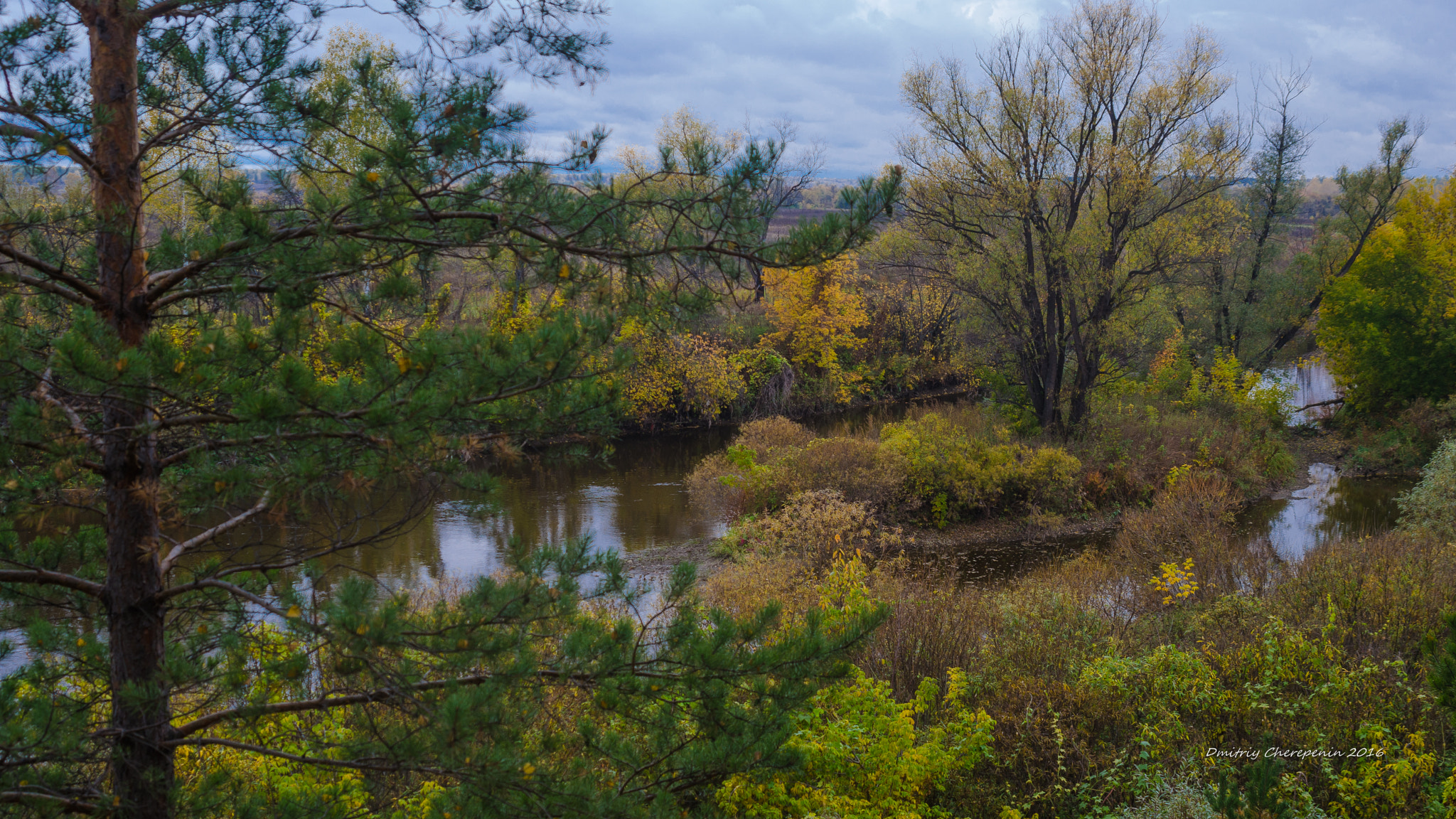 AF Zoom-Nikkor 28-105mm f/3.5-4.5D IF sample photo. When you're expecting rain photography