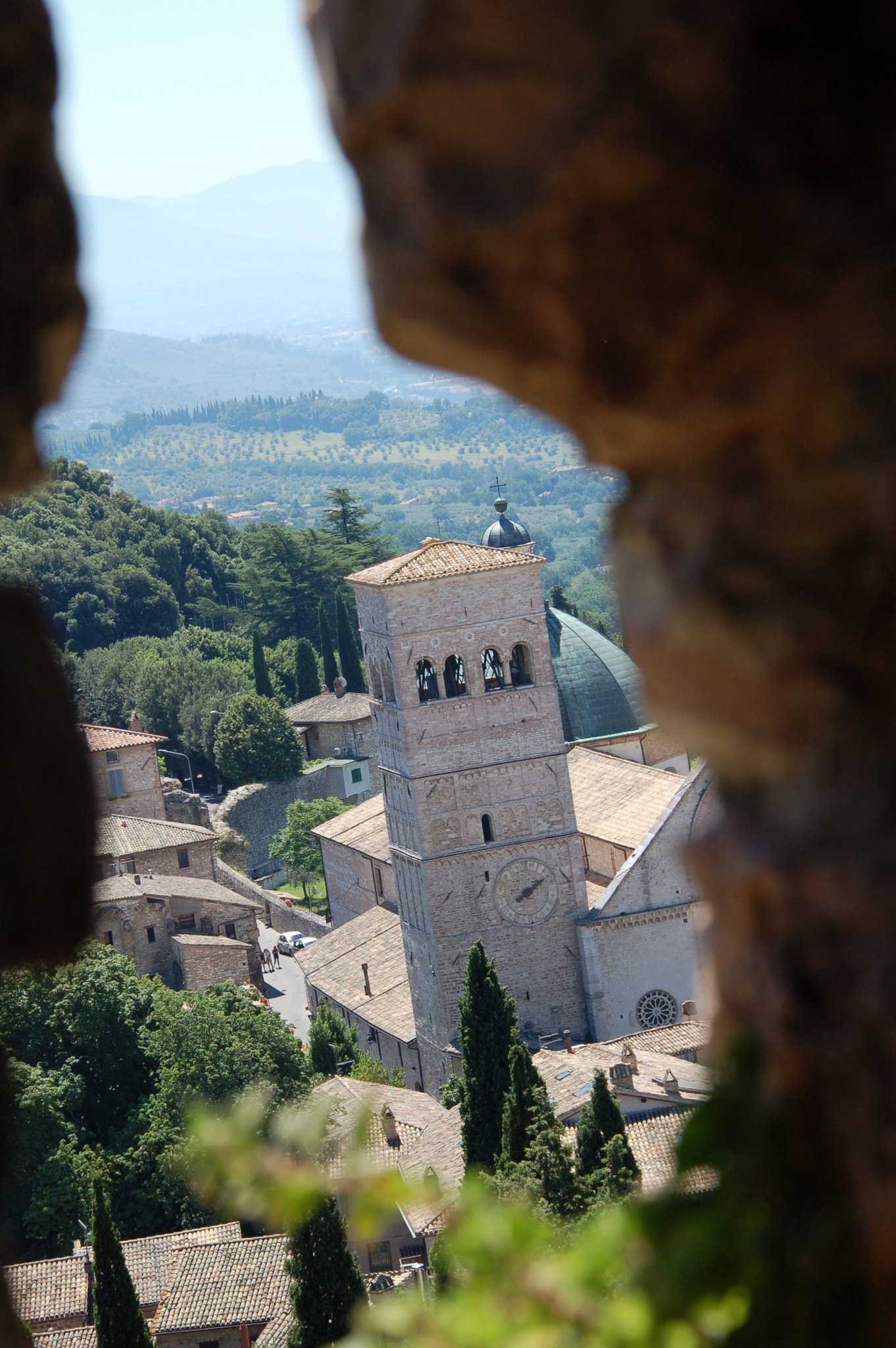 Sigma 18-200mm F3.5-6.3 DC OS HSM sample photo. Ritagli di assisi photography