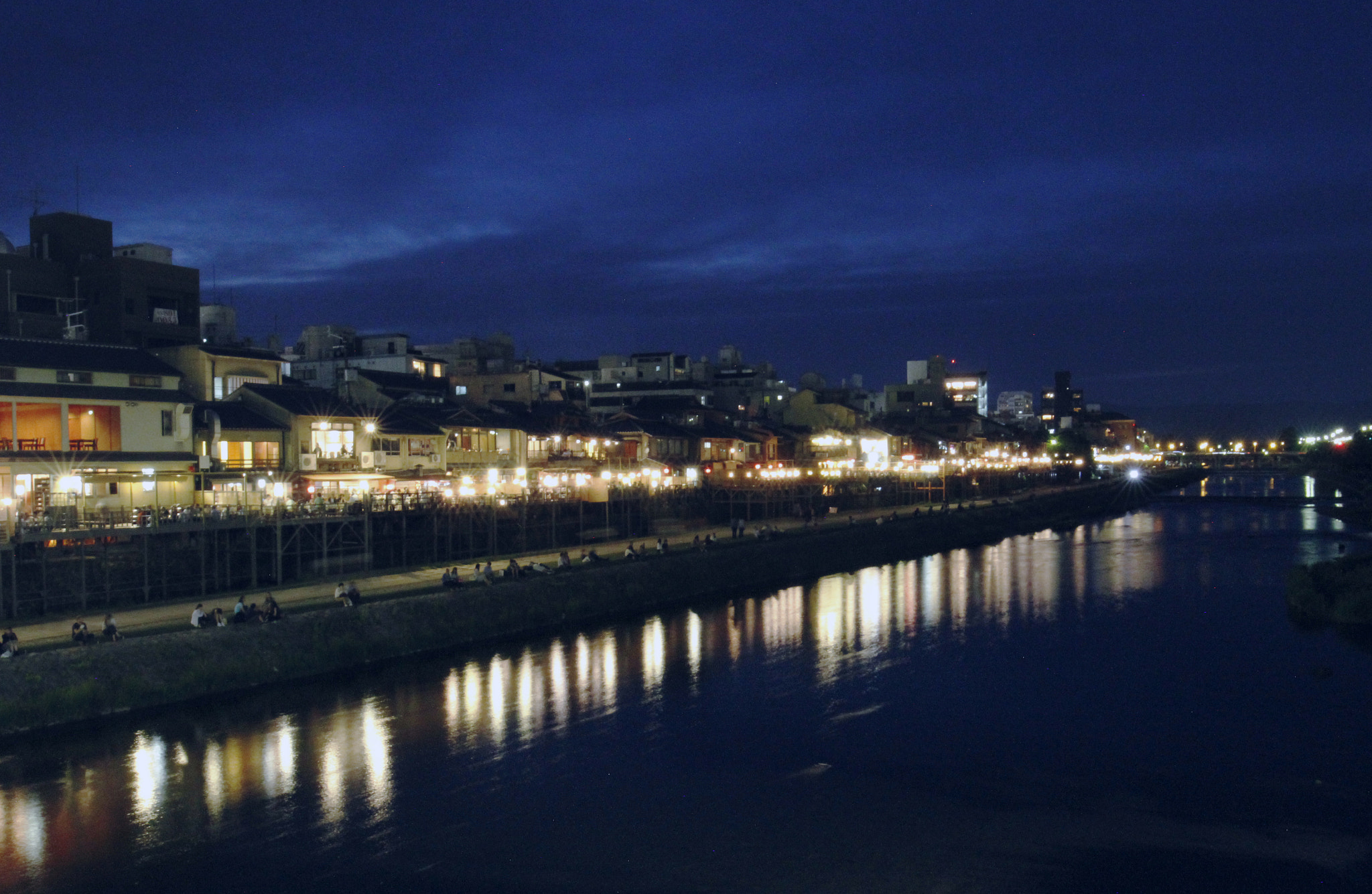 Canon EOS 7D + Canon EF 16-35mm F4L IS USM sample photo