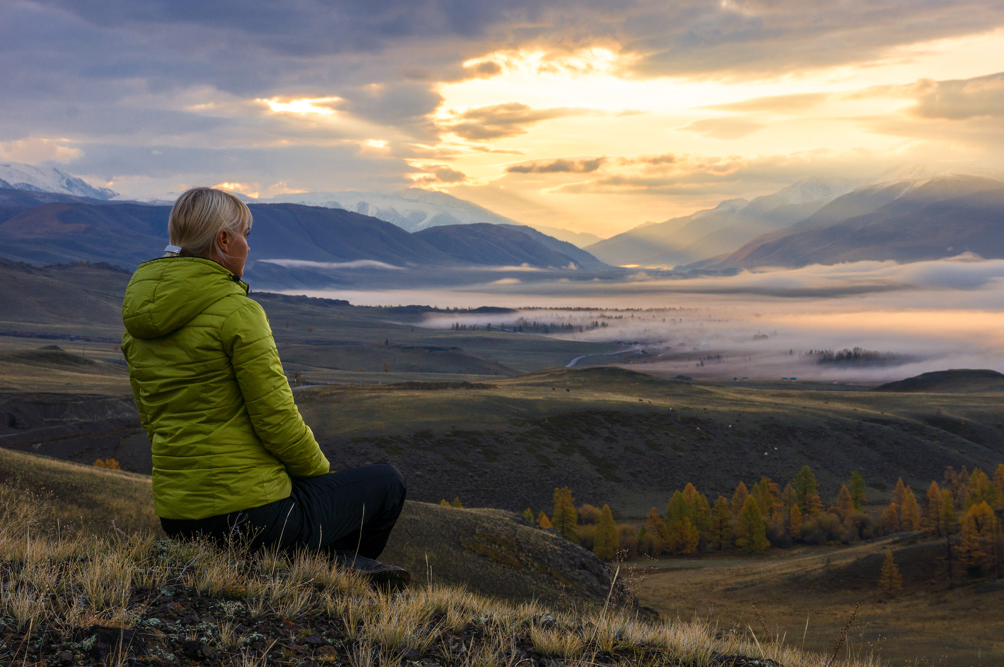 Sony Alpha DSLR-A580 sample photo. Dawn in the kurai steppe photography