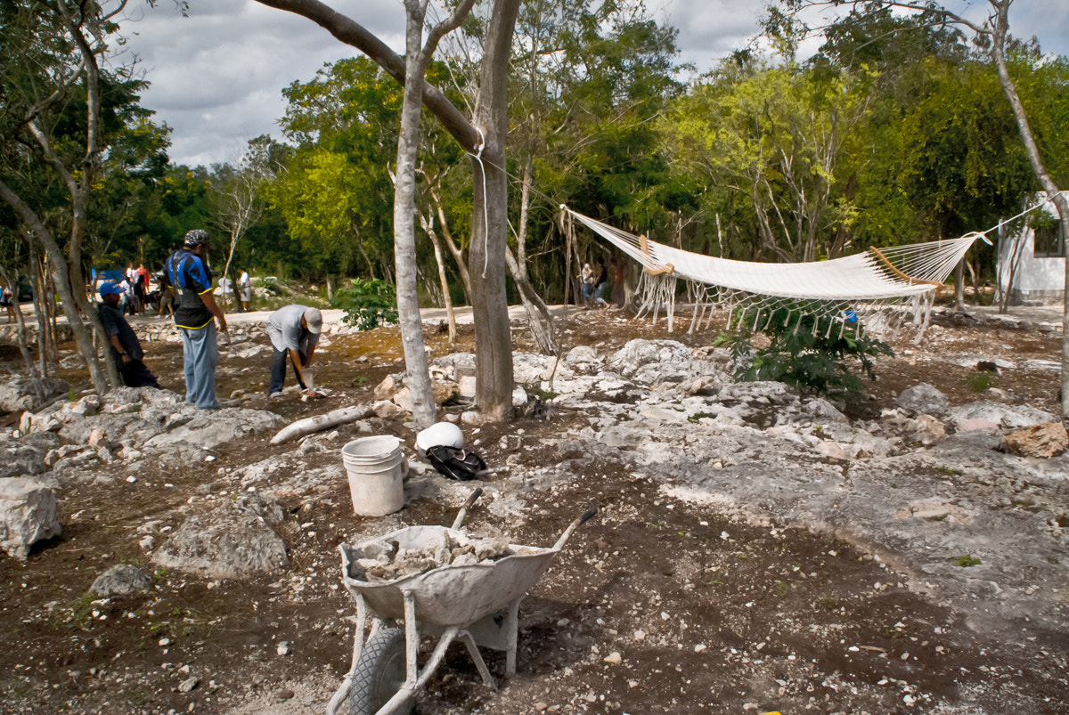 Nikon D80 sample photo. Workers mexico photography