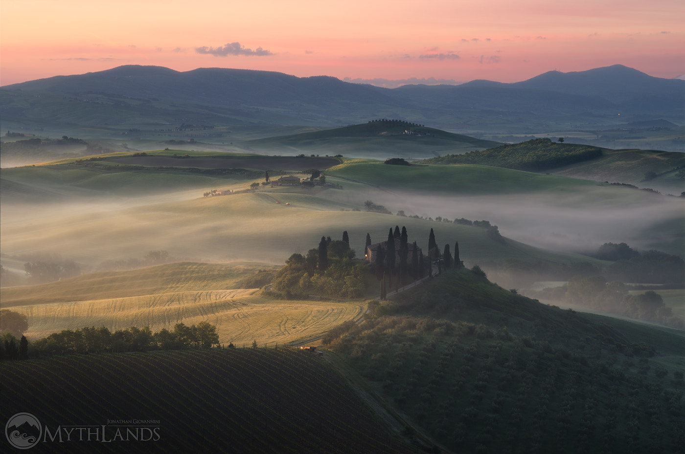 Nikon D7000 + Sigma 24-70mm F2.8 EX DG Macro sample photo. Tuscan morning photography