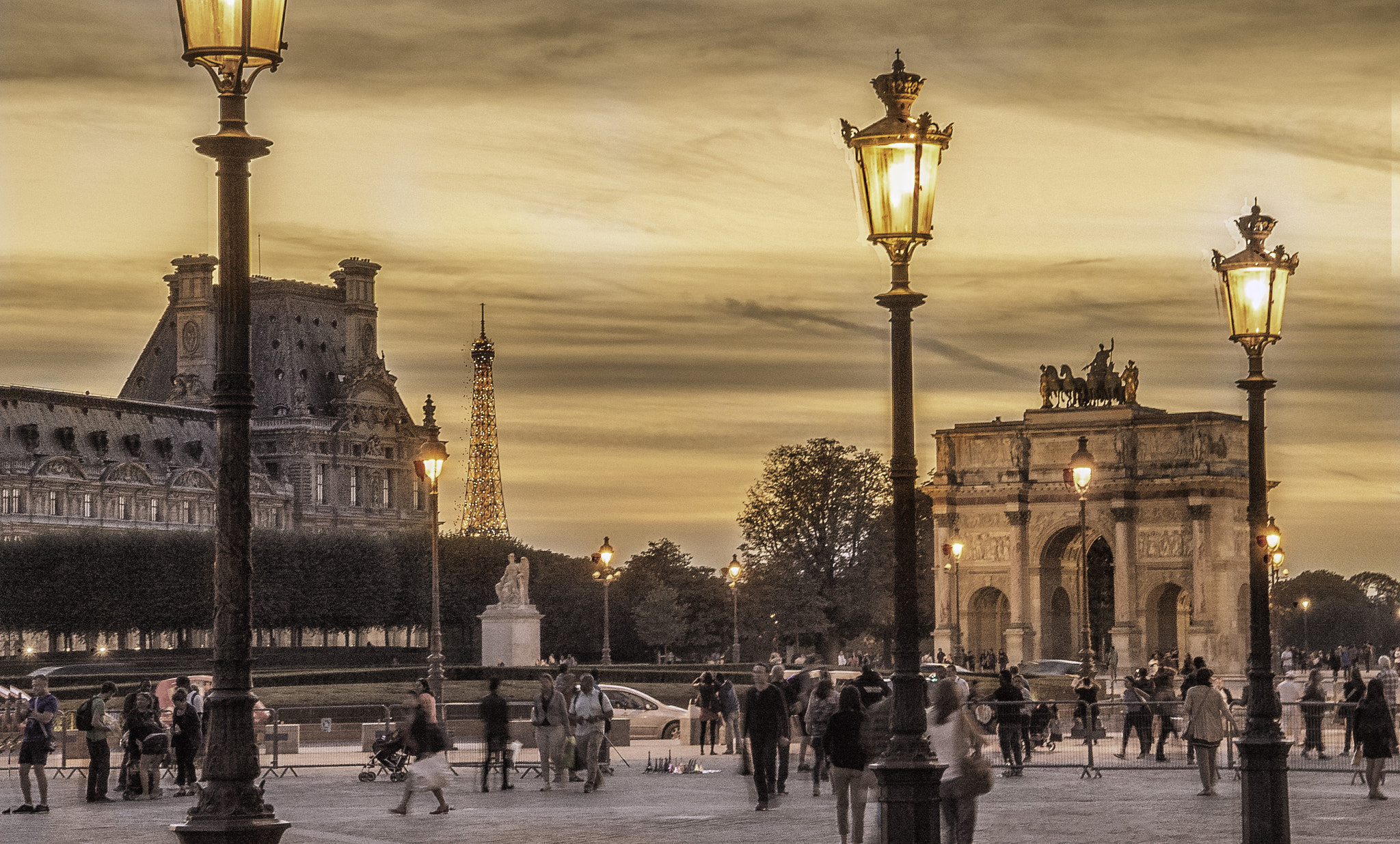 Sony E 18-200mm F3.5-6.3 OSS sample photo. Arc de triomphe photography