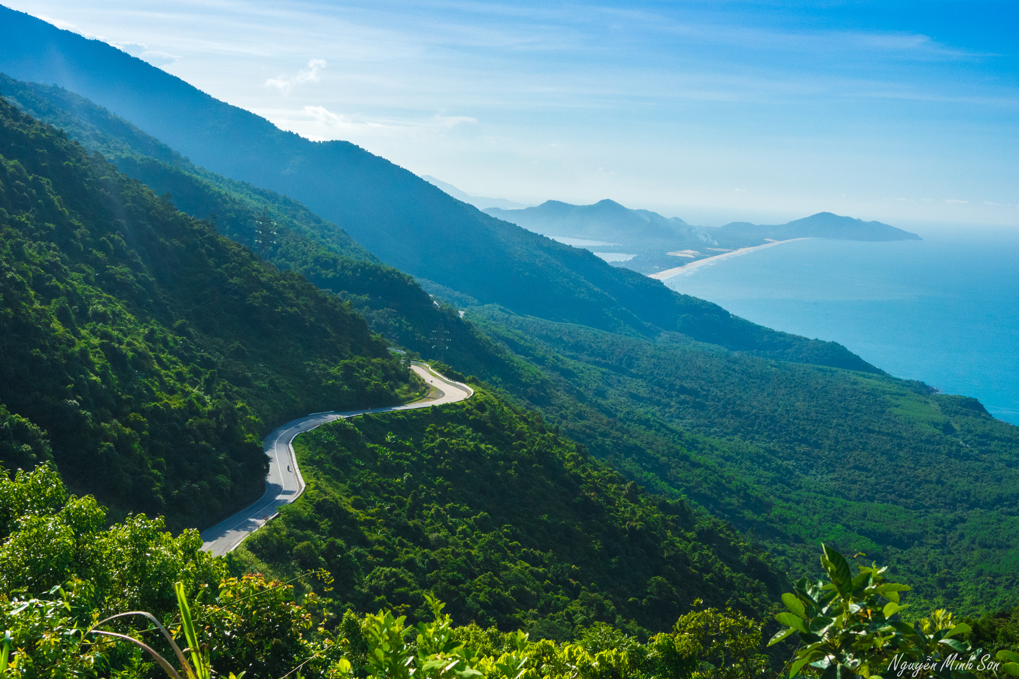 Samsung NX1000 + Samsung NX 20-50mm F3.5-5.6 ED sample photo. Hai van pass - vietnam photography