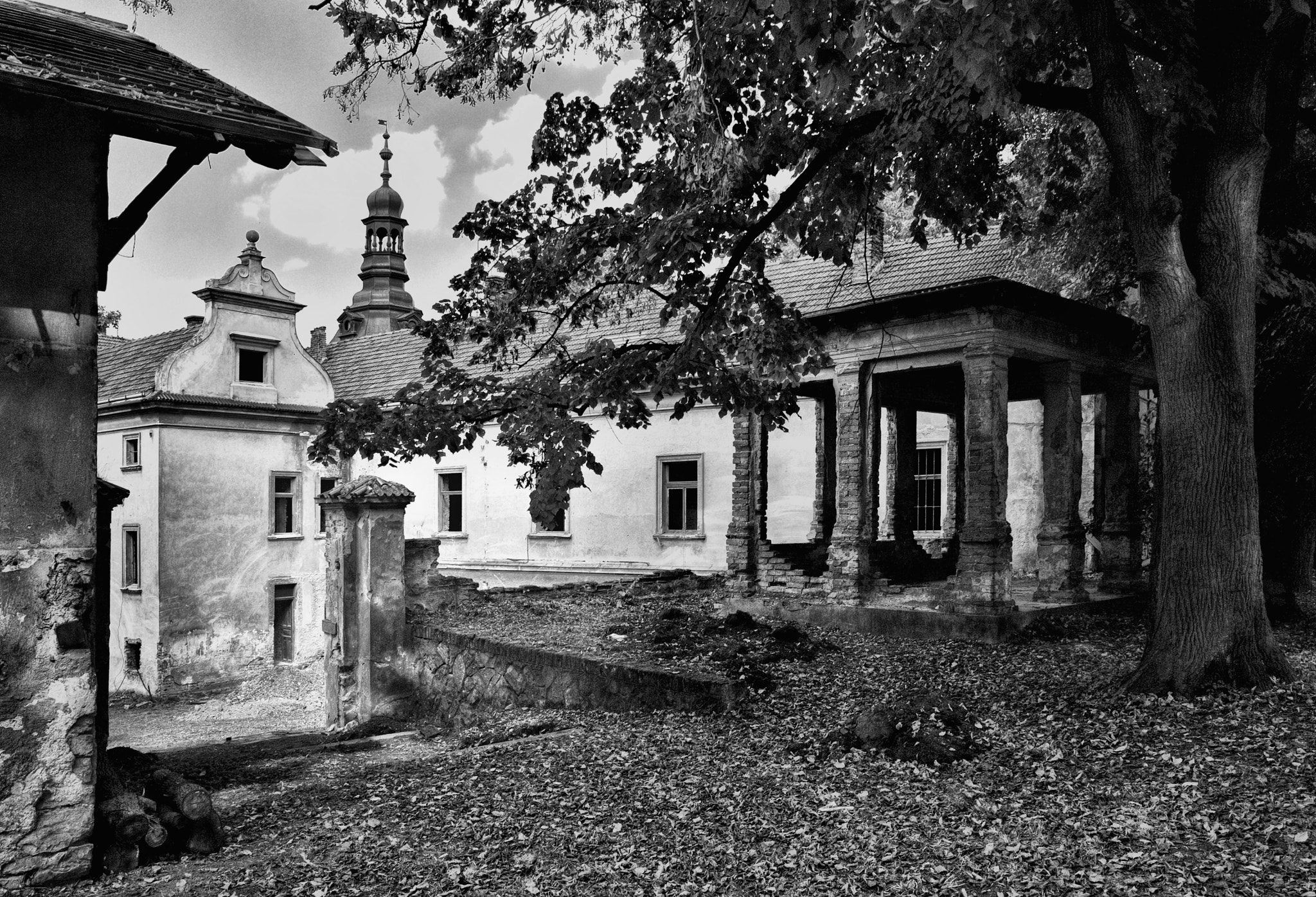 Panasonic Lumix DMC-G2 sample photo. Chateau vysoký Újezd ii. photography