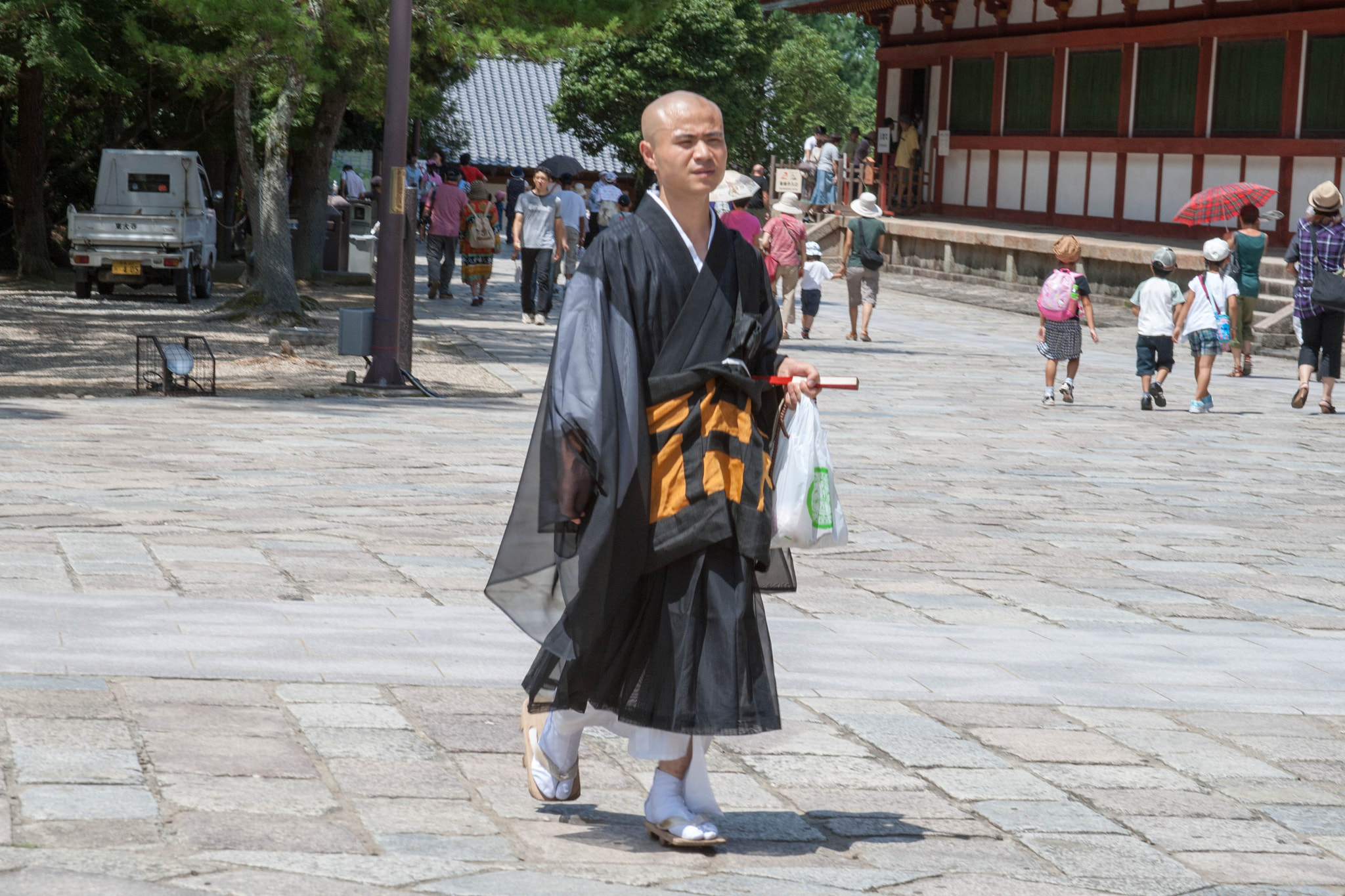 Canon EF 28-135mm F3.5-5.6 IS USM sample photo. Tokyo photography