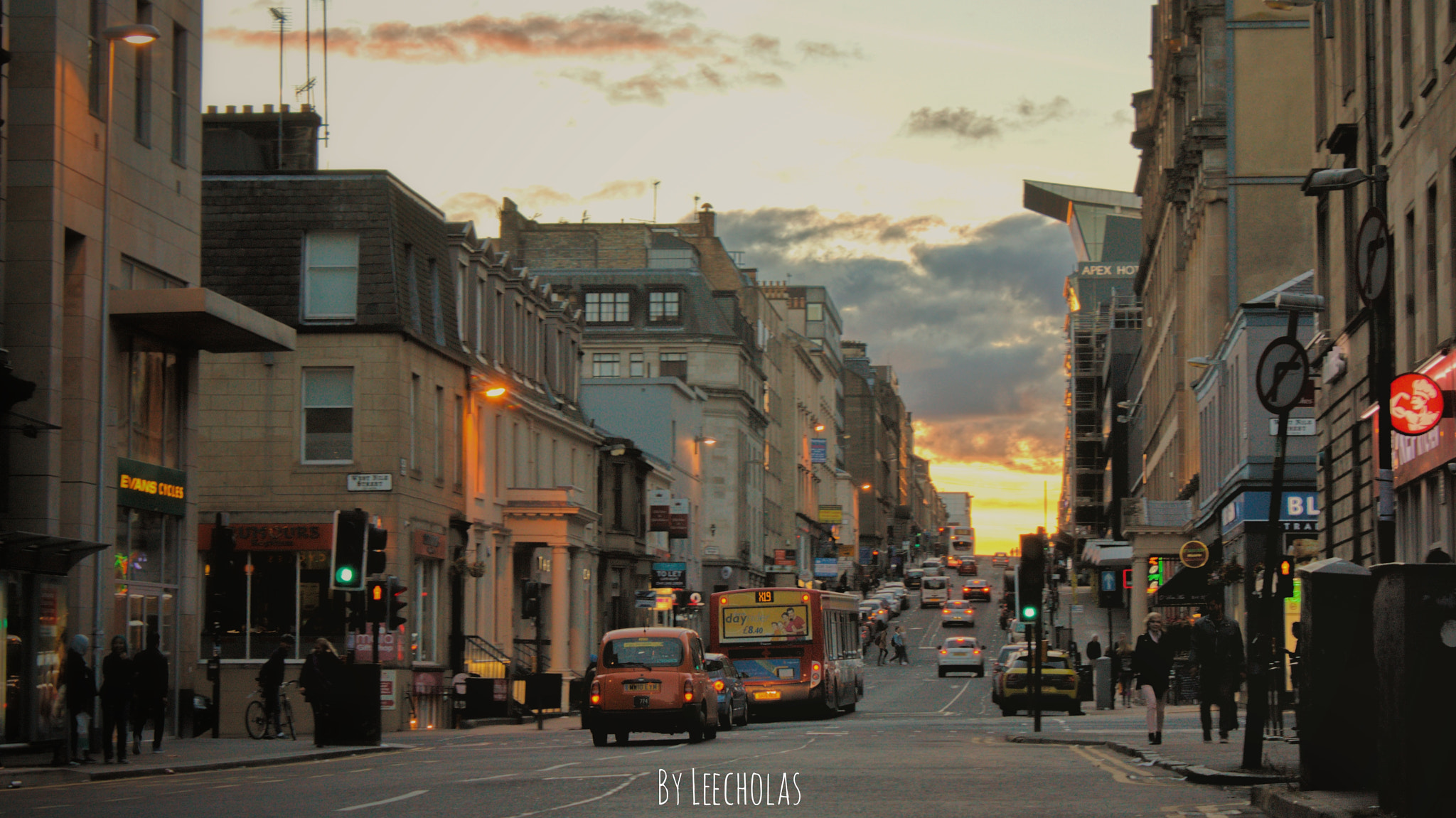 Canon EF-S 18-55mm F3.5-5.6 IS sample photo. Dusk in glasgow photography