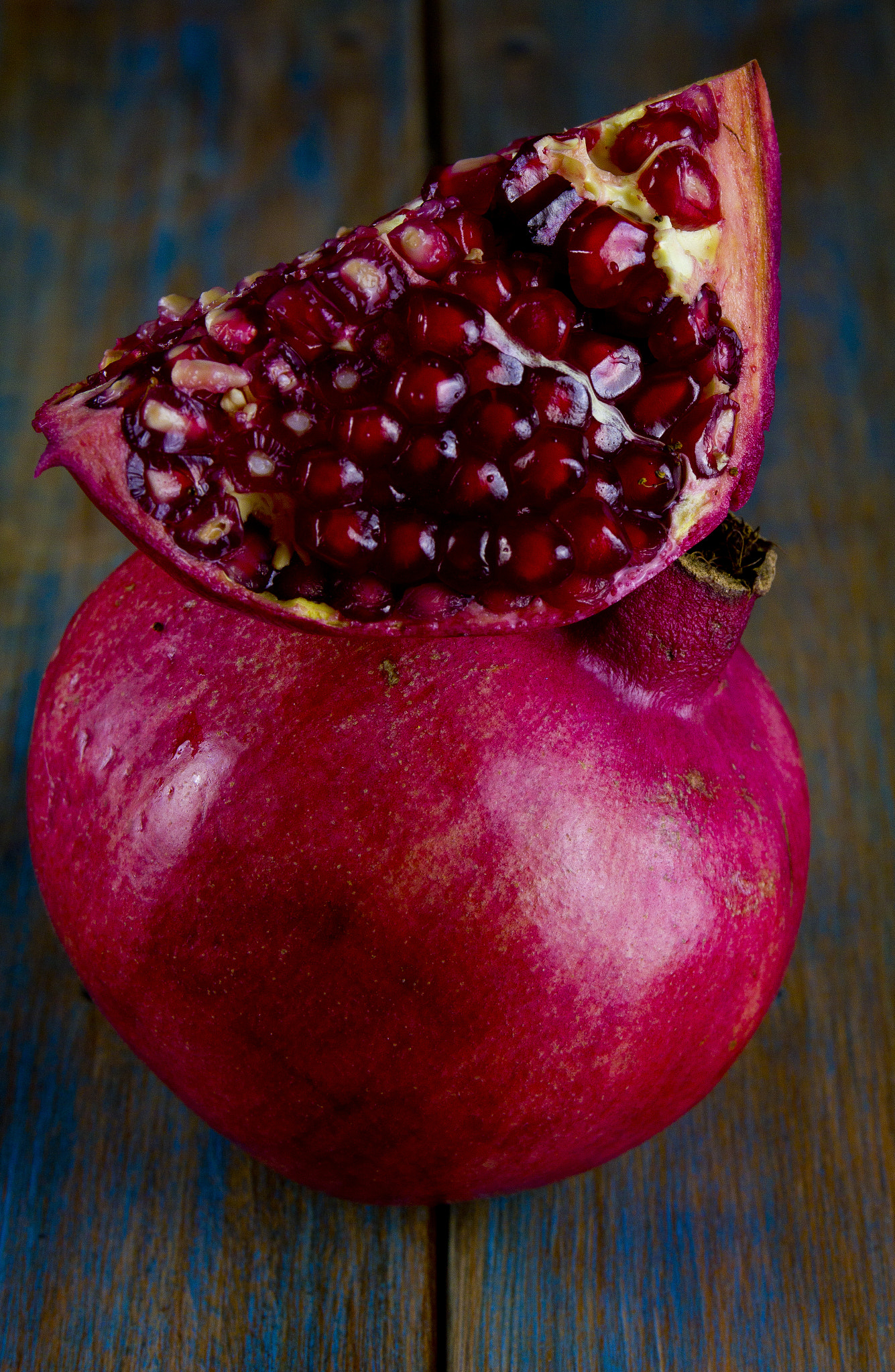 Canon EF 24-70mm F4L IS USM sample photo. Granatapfel photography