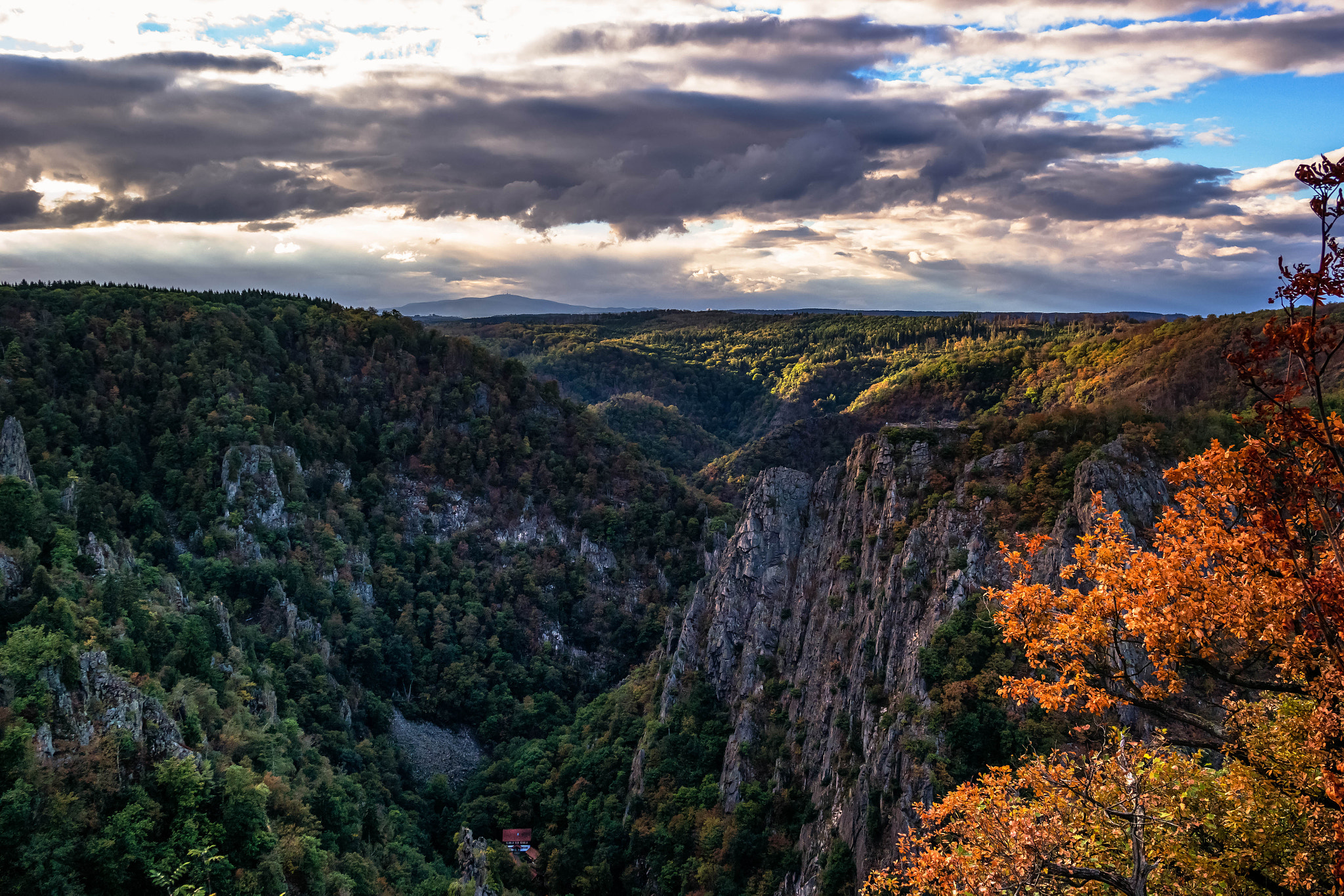 Samsung NX 20-50mm F3.5-5.6 ED sample photo. Harz photography
