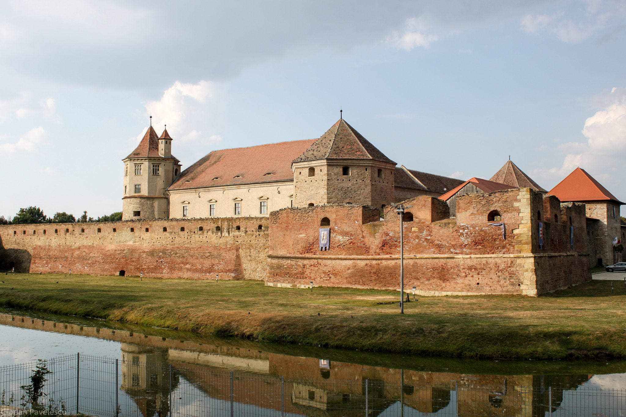 Canon EOS 500D (EOS Rebel T1i / EOS Kiss X3) sample photo. Fagaras castle photography