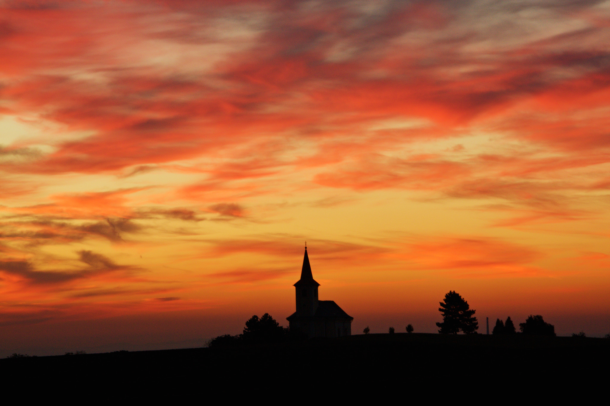 18.00 - 135.00 mm sample photo. Hradisko kostel photography